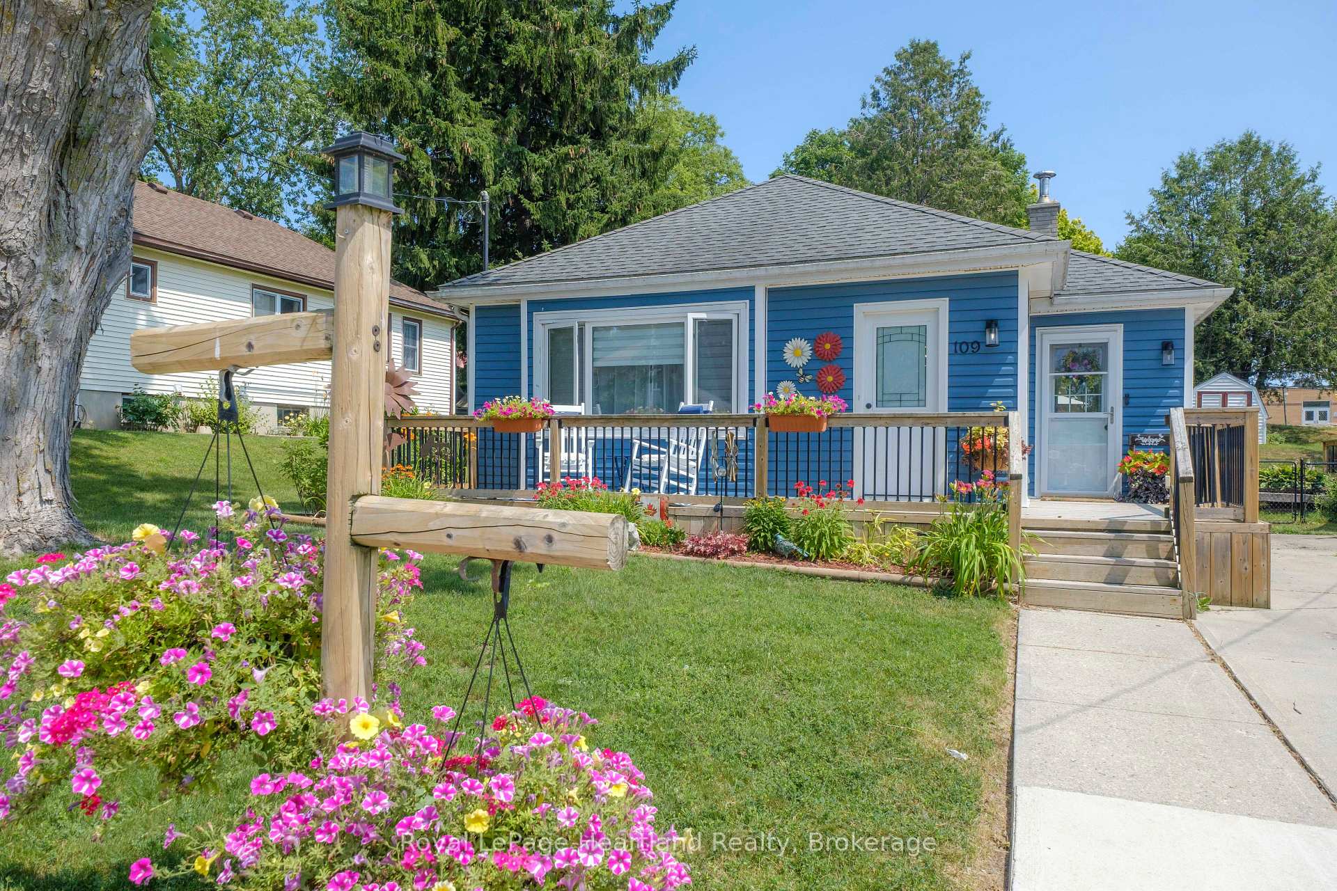 Photo 2 of 109 Carling Terrace, North Huron, Wingham — HOMEH