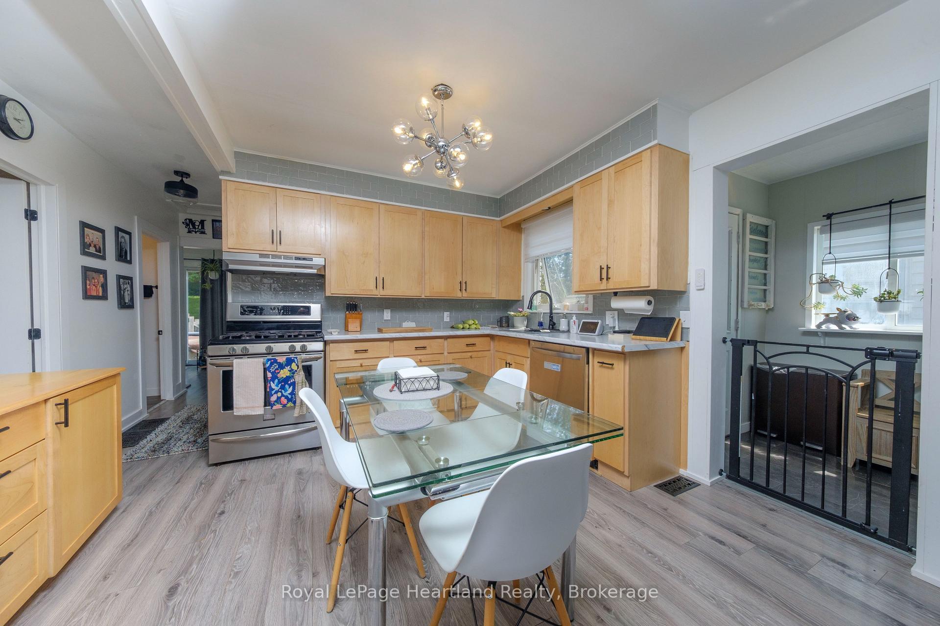 Photo 5 of 109 Carling Terrace, North Huron, Wingham — HOMEH