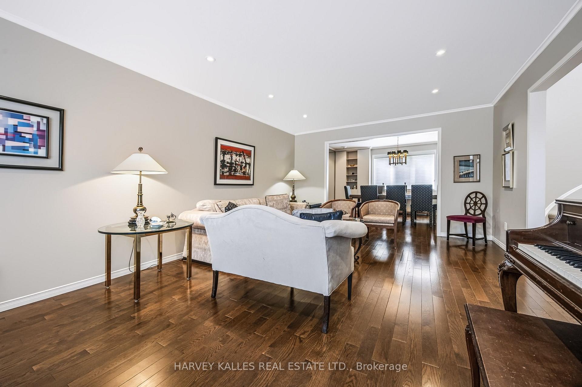 Photo 9 of 23 Pinnacle Road, North York, St. Andrew-Windfields — HOMEH
