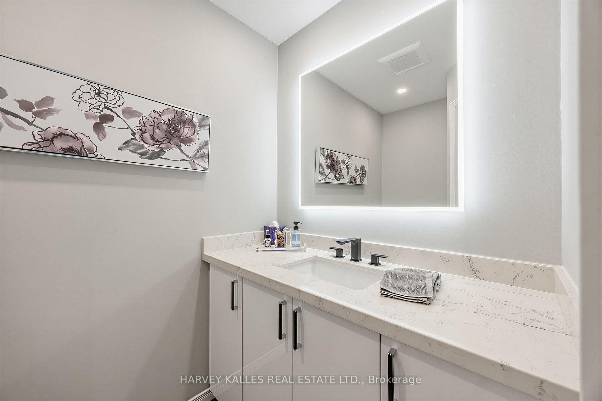 Photo 18 of 23 Pinnacle Road, North York, St. Andrew-Windfields — HOMEH