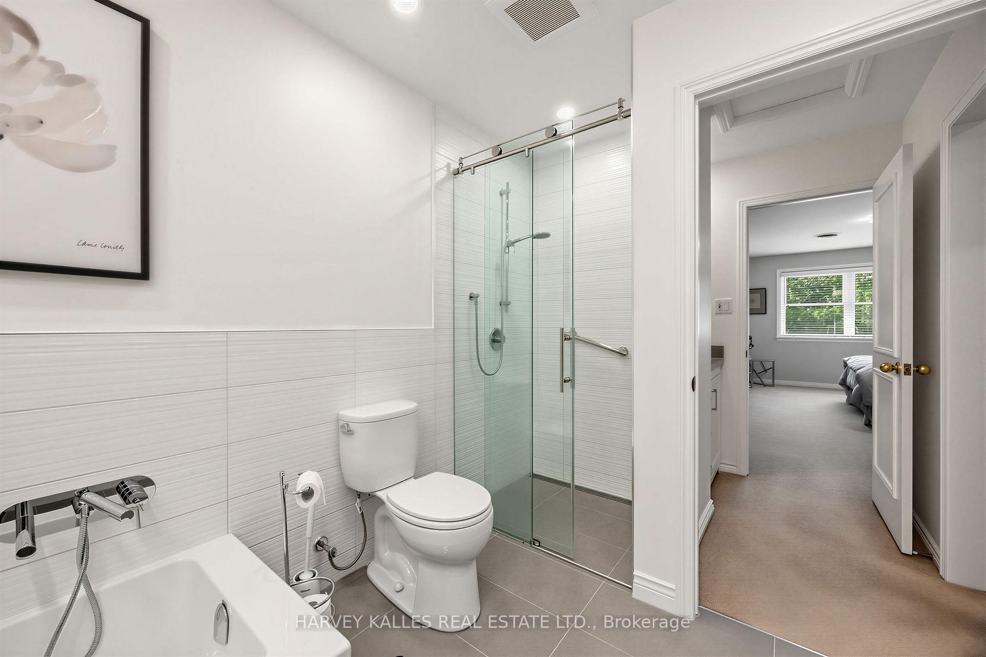 Photo 26 of 23 Pinnacle Road, North York, St. Andrew-Windfields — HOMEH