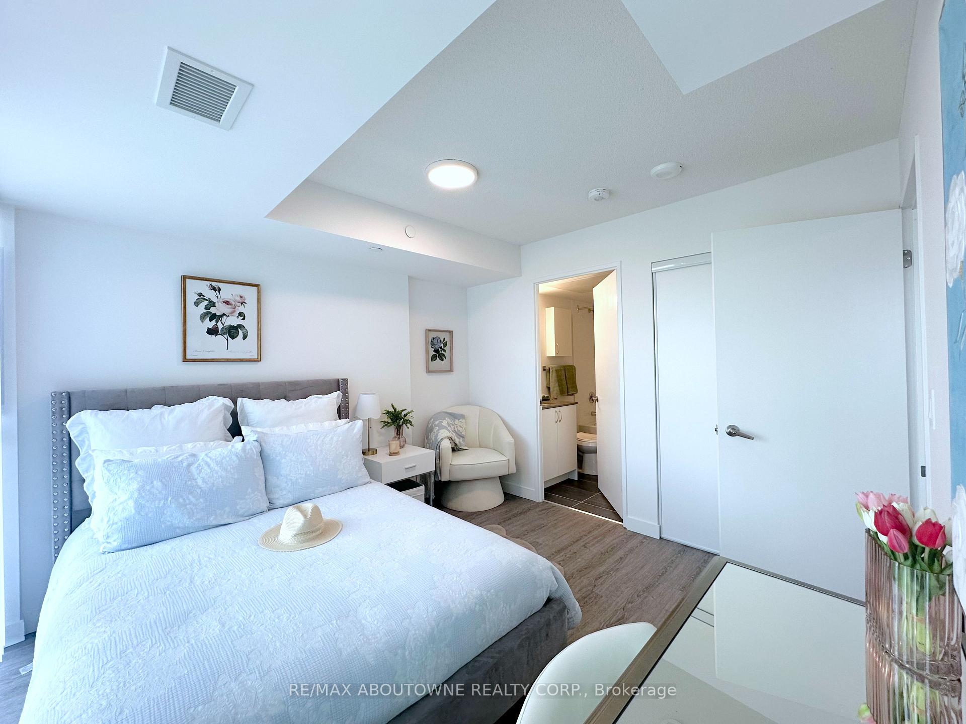 Photo 7 of Unit 310, 375 South Street, London, East K — HOMEH