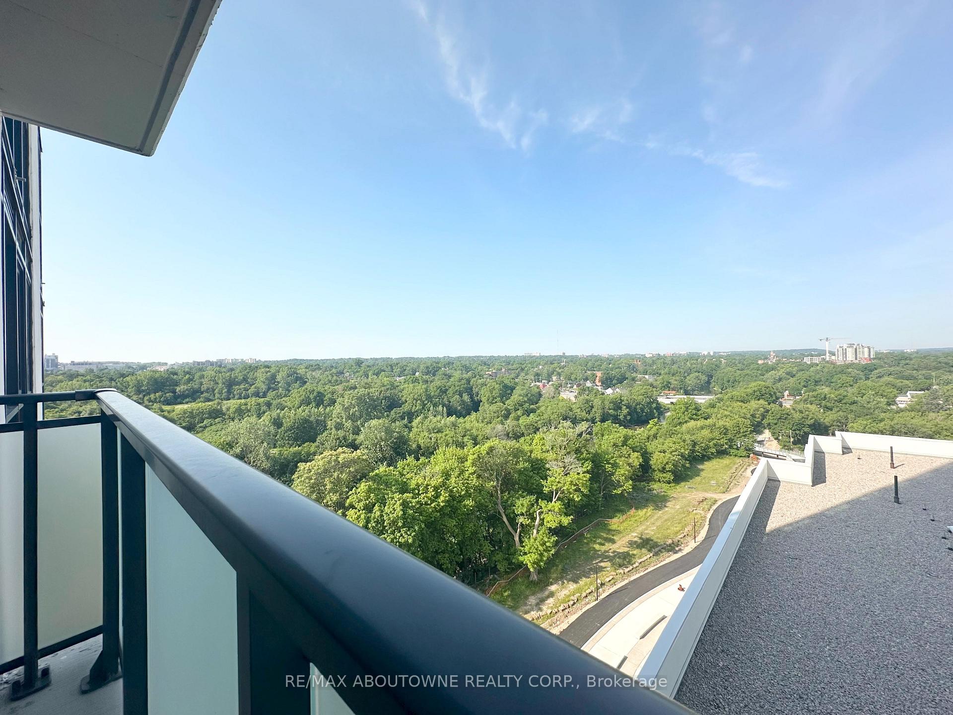 Photo 10 of Unit 310, 375 South Street, London, East K — HOMEH