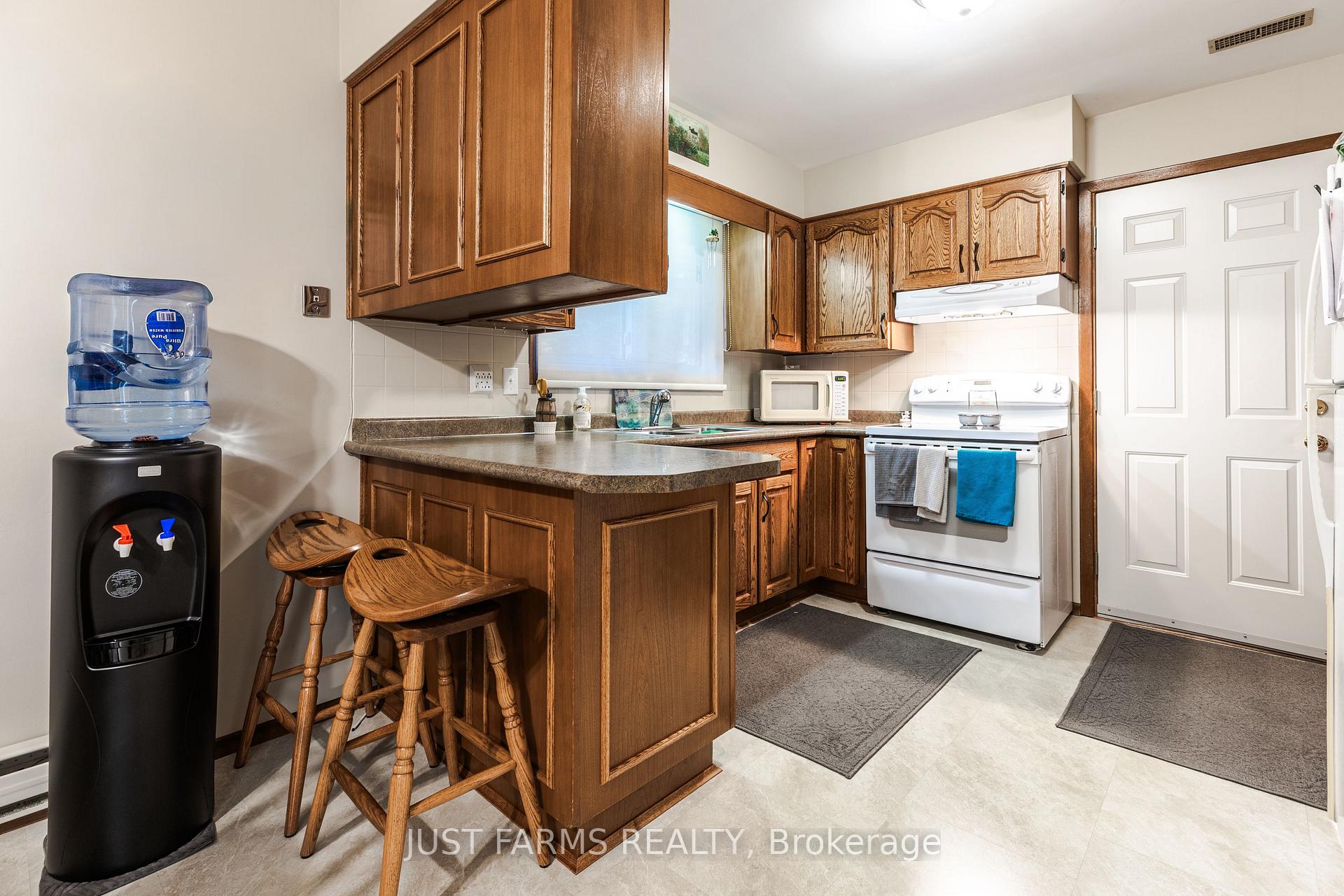 Photo 13 of 15072 Scott Line, Chatham-Kent, Highgate — HOMEH