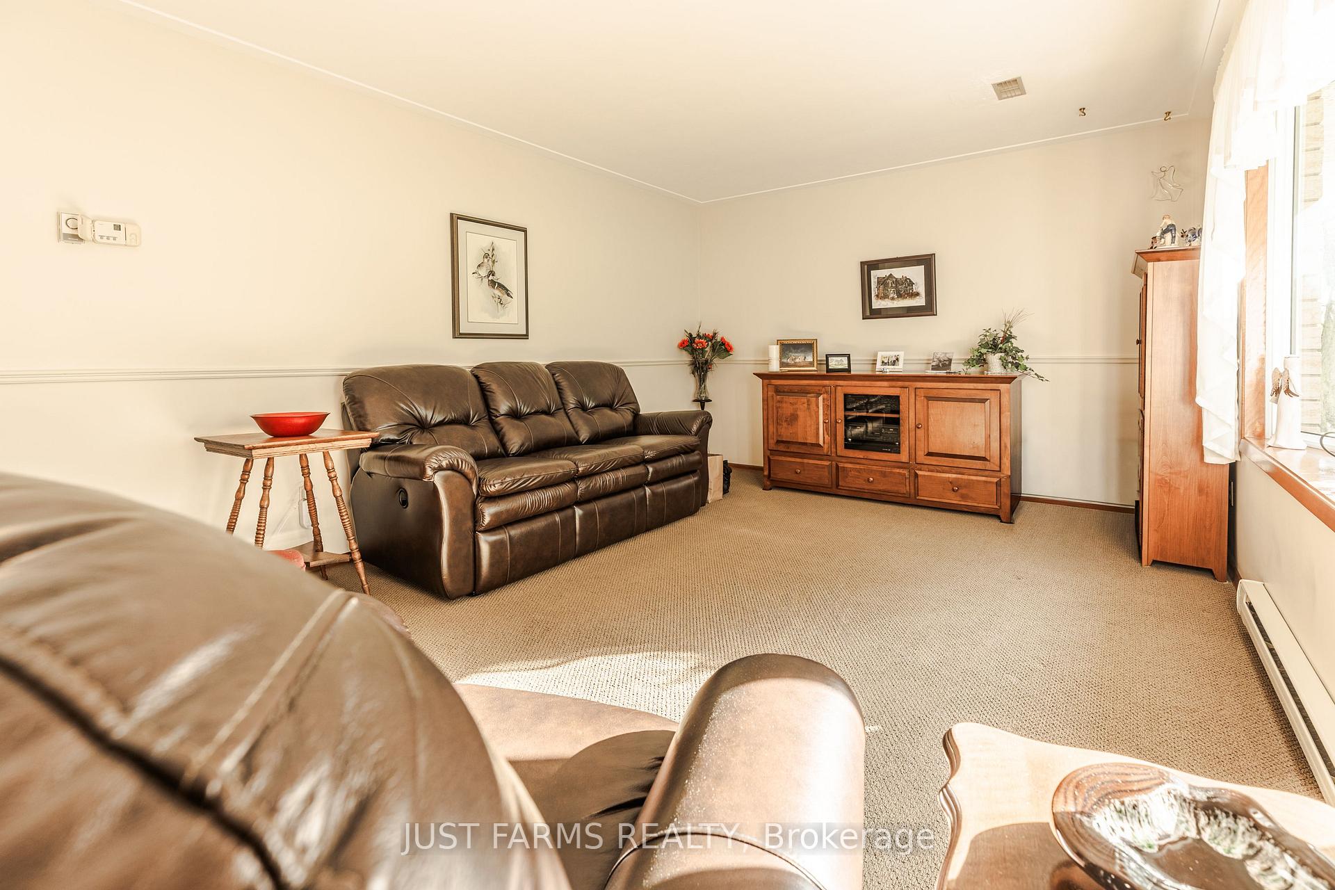 Photo 19 of 15072 Scott Line, Chatham-Kent, Highgate — HOMEH