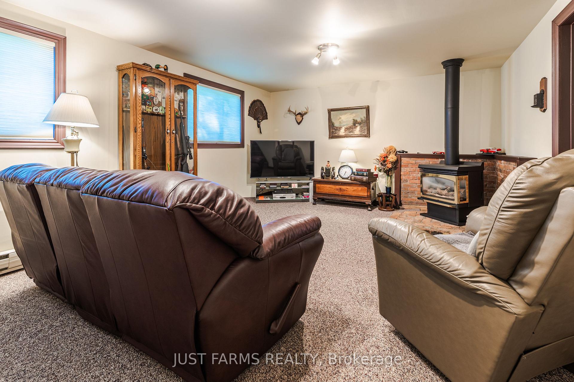 Photo 25 of 15072 Scott Line, Chatham-Kent, Highgate — HOMEH