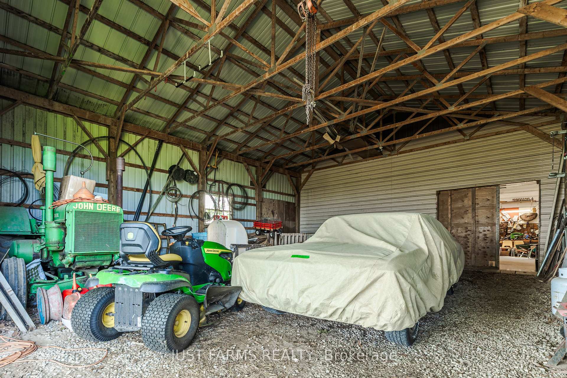 Photo 30 of 15072 Scott Line, Chatham-Kent, Highgate — HOMEH