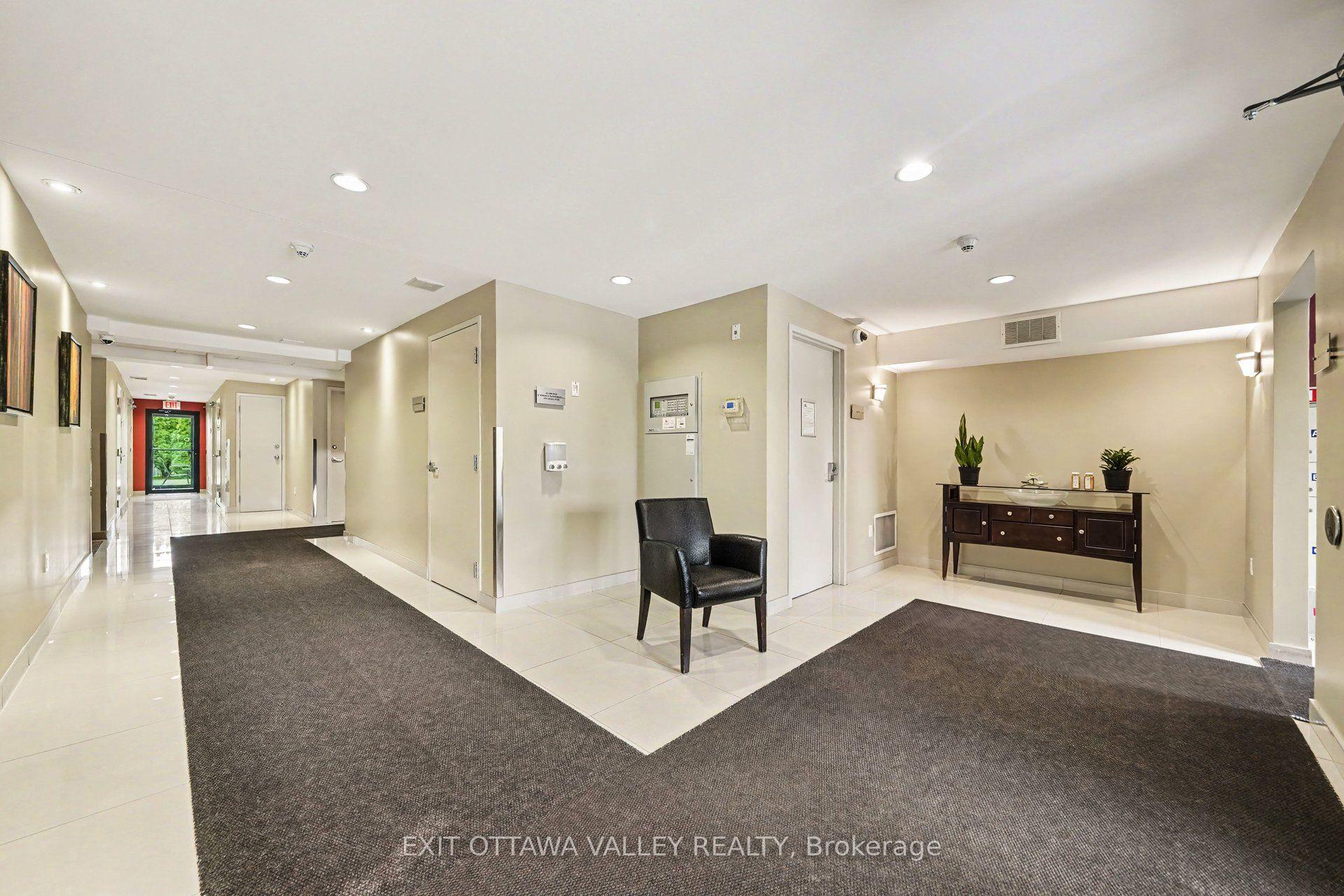 Photo 3 of Unit 208, 14 Norice Street, Ottawa, Meadowlands/Crestview — HOMEH