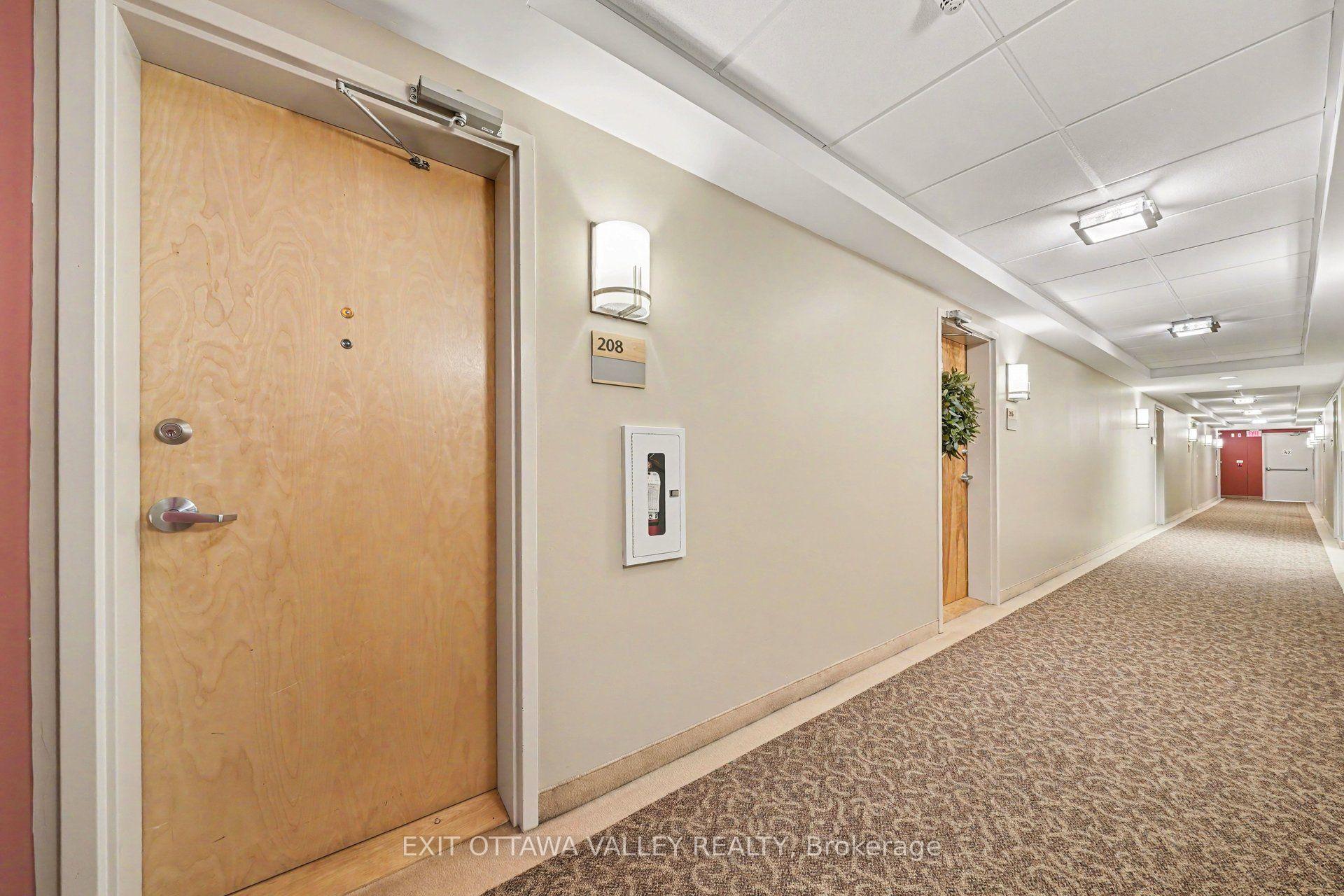 Photo 4 of Unit 208, 14 Norice Street, Ottawa, Meadowlands/Crestview — HOMEH