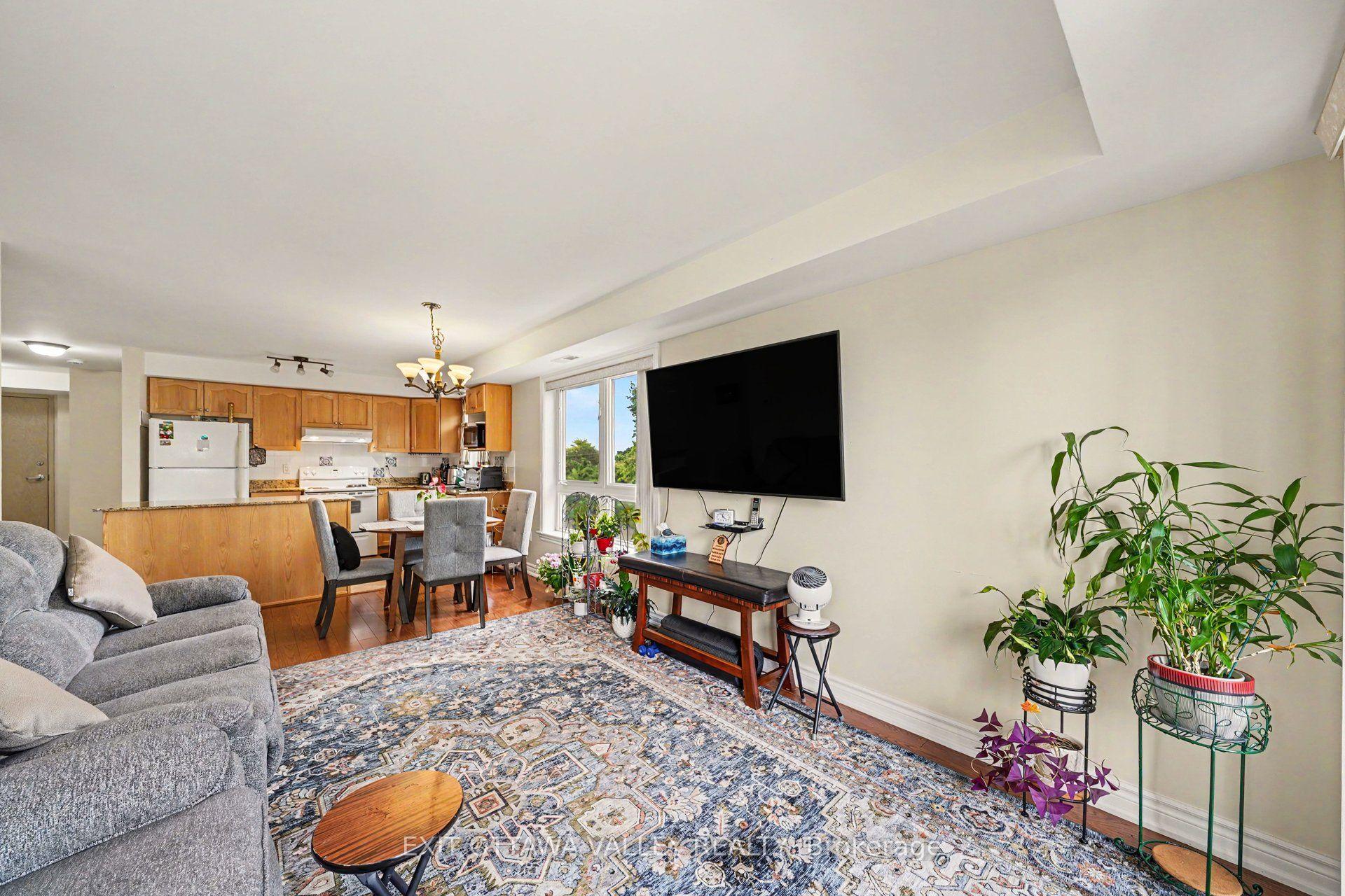 Photo 9 of Unit 208, 14 Norice Street, Ottawa, Meadowlands/Crestview — HOMEH
