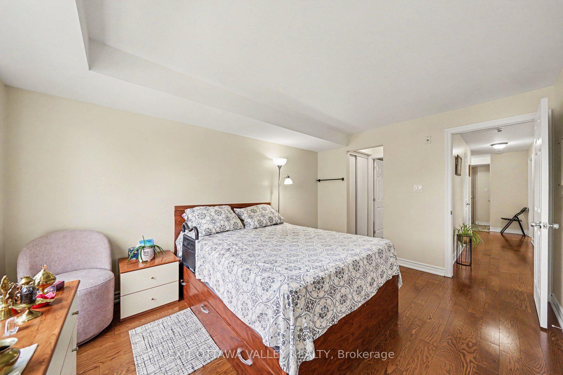 Photo 17 of Unit 208, 14 Norice Street, Ottawa, Meadowlands/Crestview — HOMEH