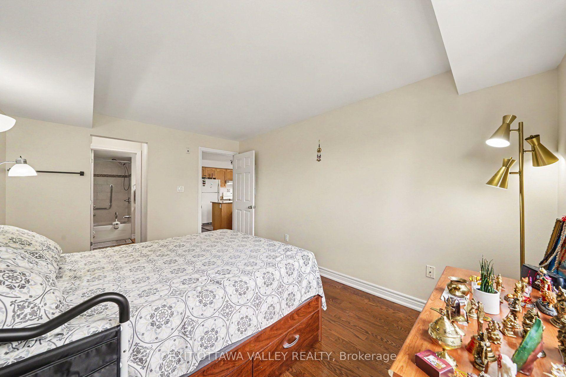 Photo 18 of Unit 208, 14 Norice Street, Ottawa, Meadowlands/Crestview — HOMEH
