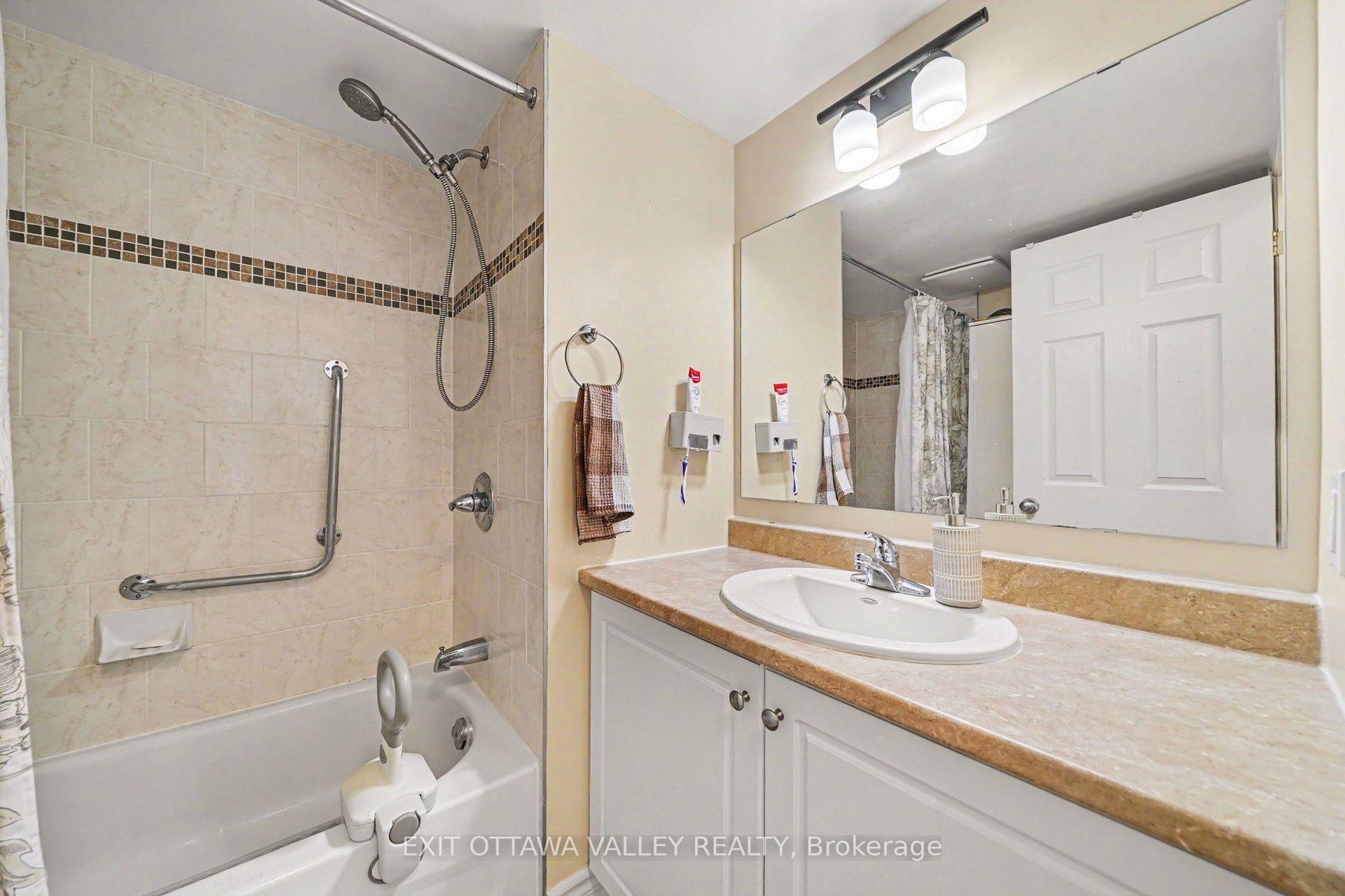 Photo 19 of Unit 208, 14 Norice Street, Ottawa, Meadowlands/Crestview — HOMEH