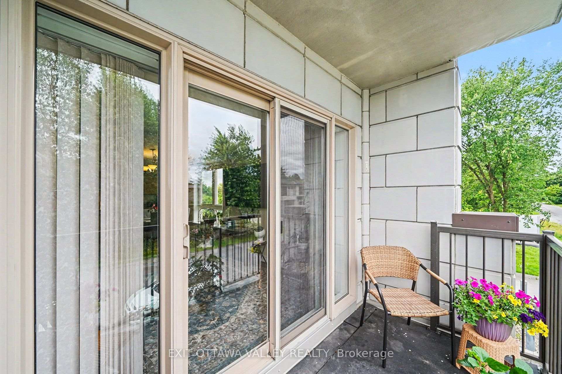 Photo 23 of Unit 208, 14 Norice Street, Ottawa, Meadowlands/Crestview — HOMEH