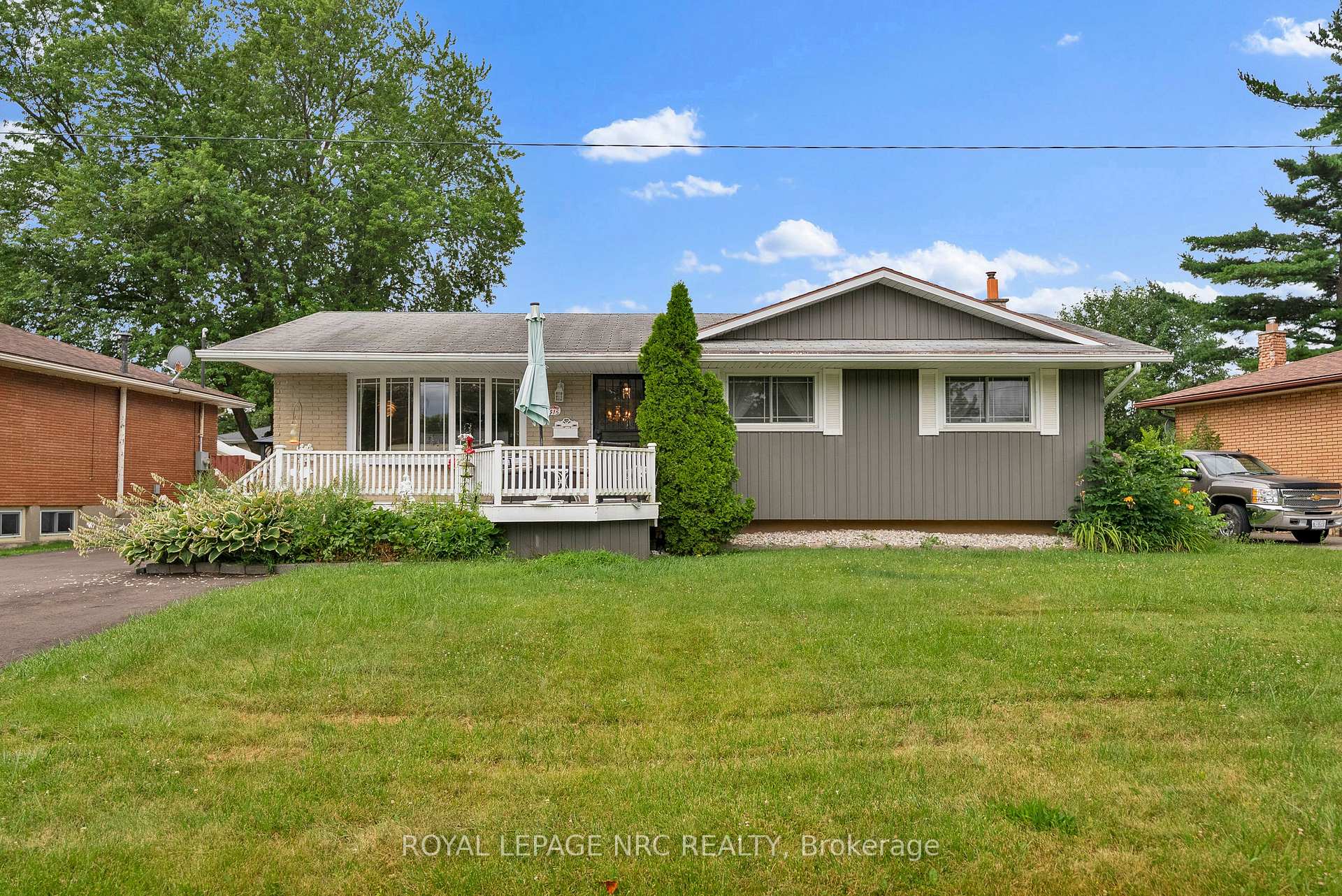 Photo 1 of 8415 Parkway Drive, Niagara Falls, Chippawa — HOMEH