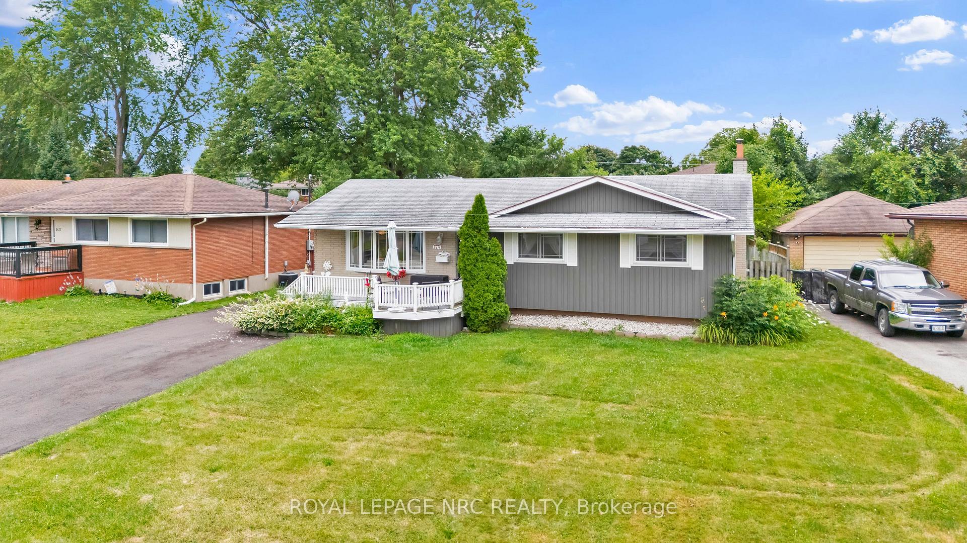Photo 3 of 8415 Parkway Drive, Niagara Falls, Chippawa — HOMEH