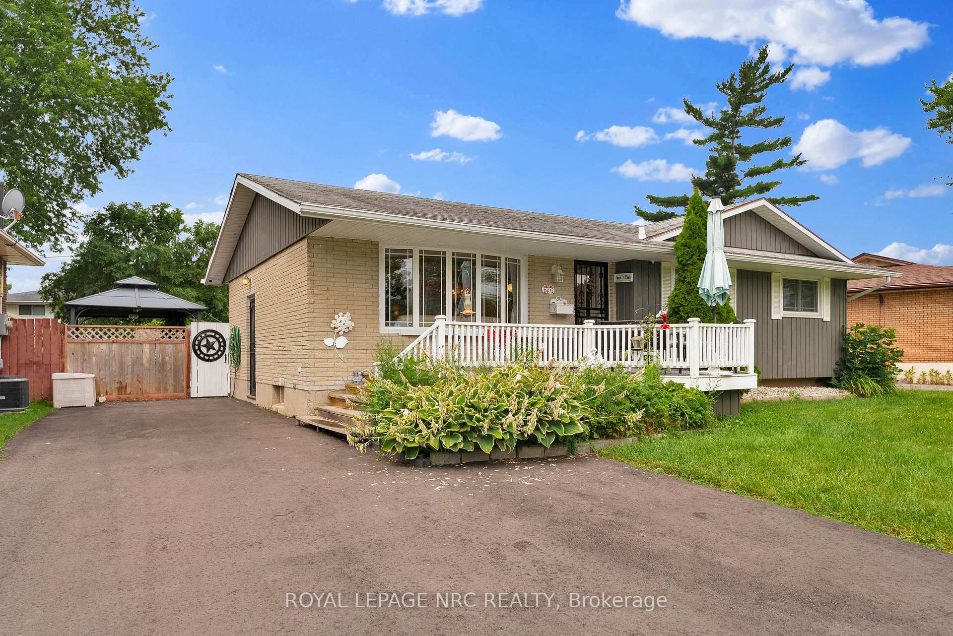 Photo 5 of 8415 Parkway Drive, Niagara Falls, Chippawa — HOMEH