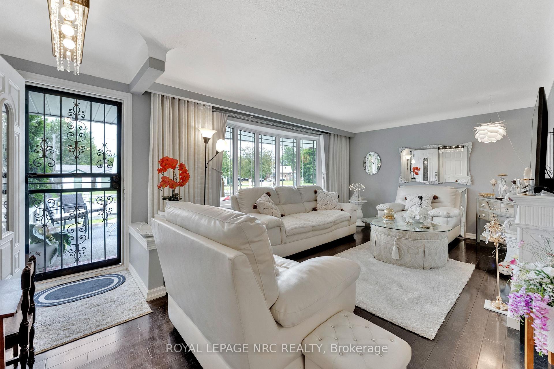 Photo 9 of 8415 Parkway Drive, Niagara Falls, Chippawa — HOMEH