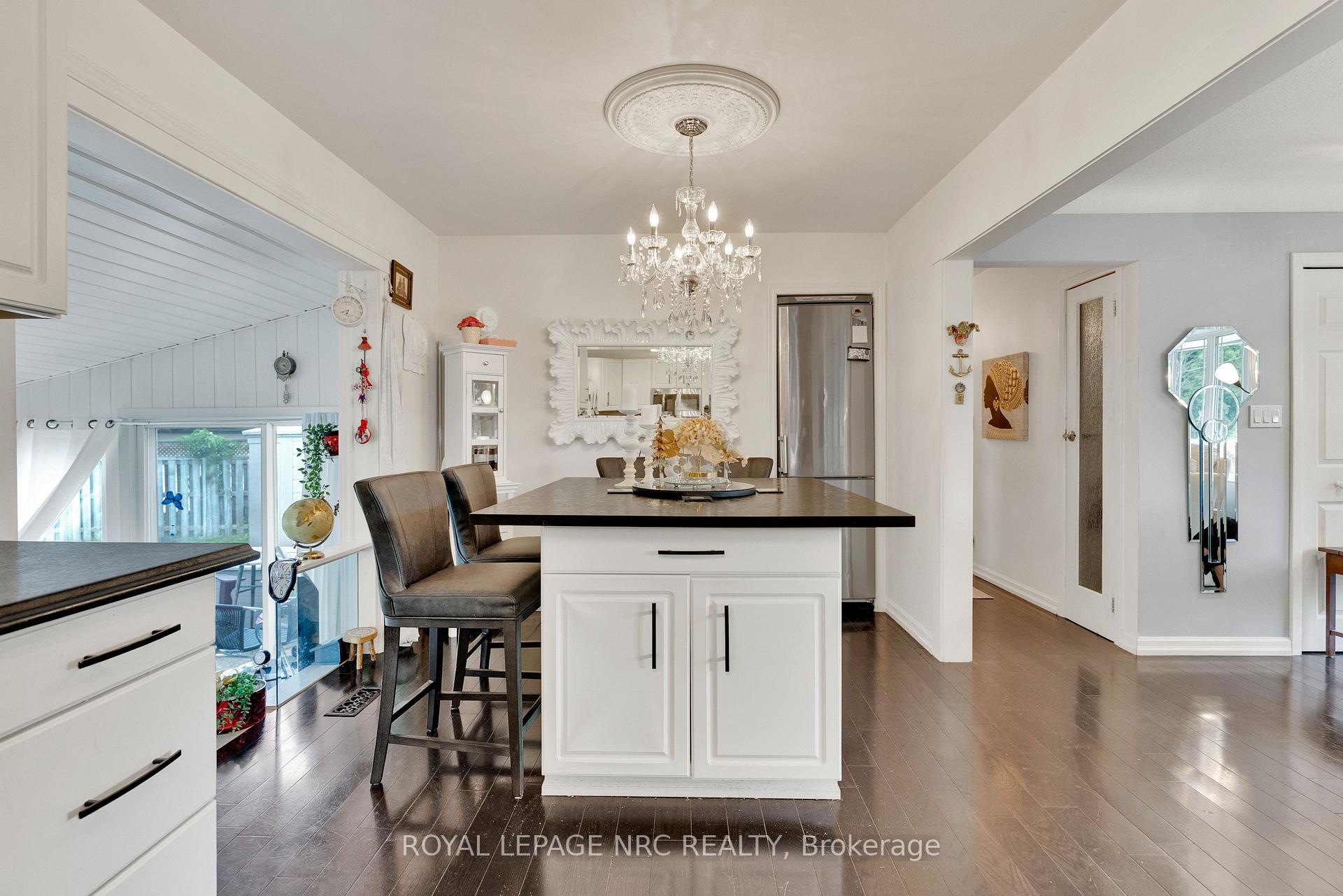 Photo 14 of 8415 Parkway Drive, Niagara Falls, Chippawa — HOMEH
