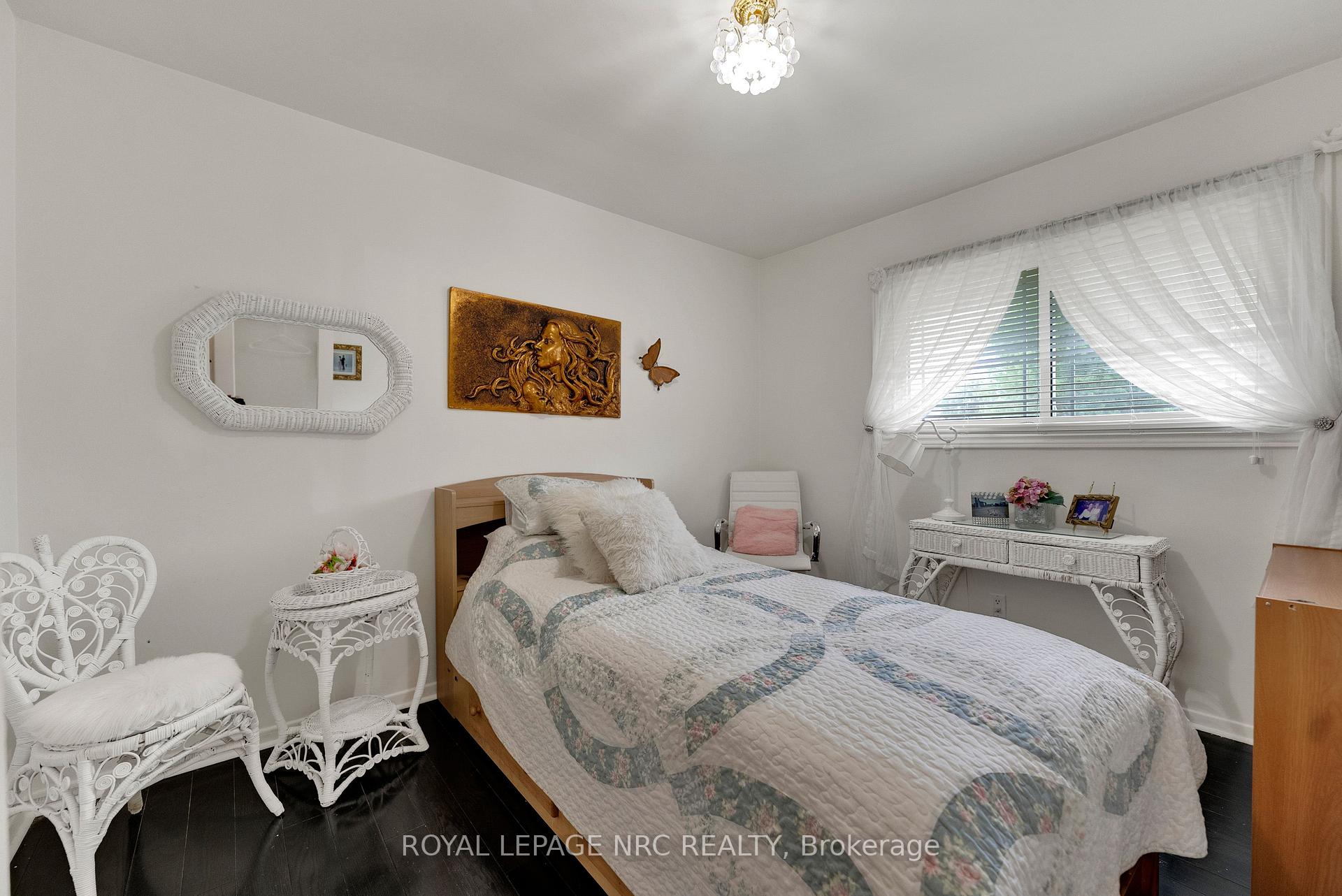 Photo 17 of 8415 Parkway Drive, Niagara Falls, Chippawa — HOMEH
