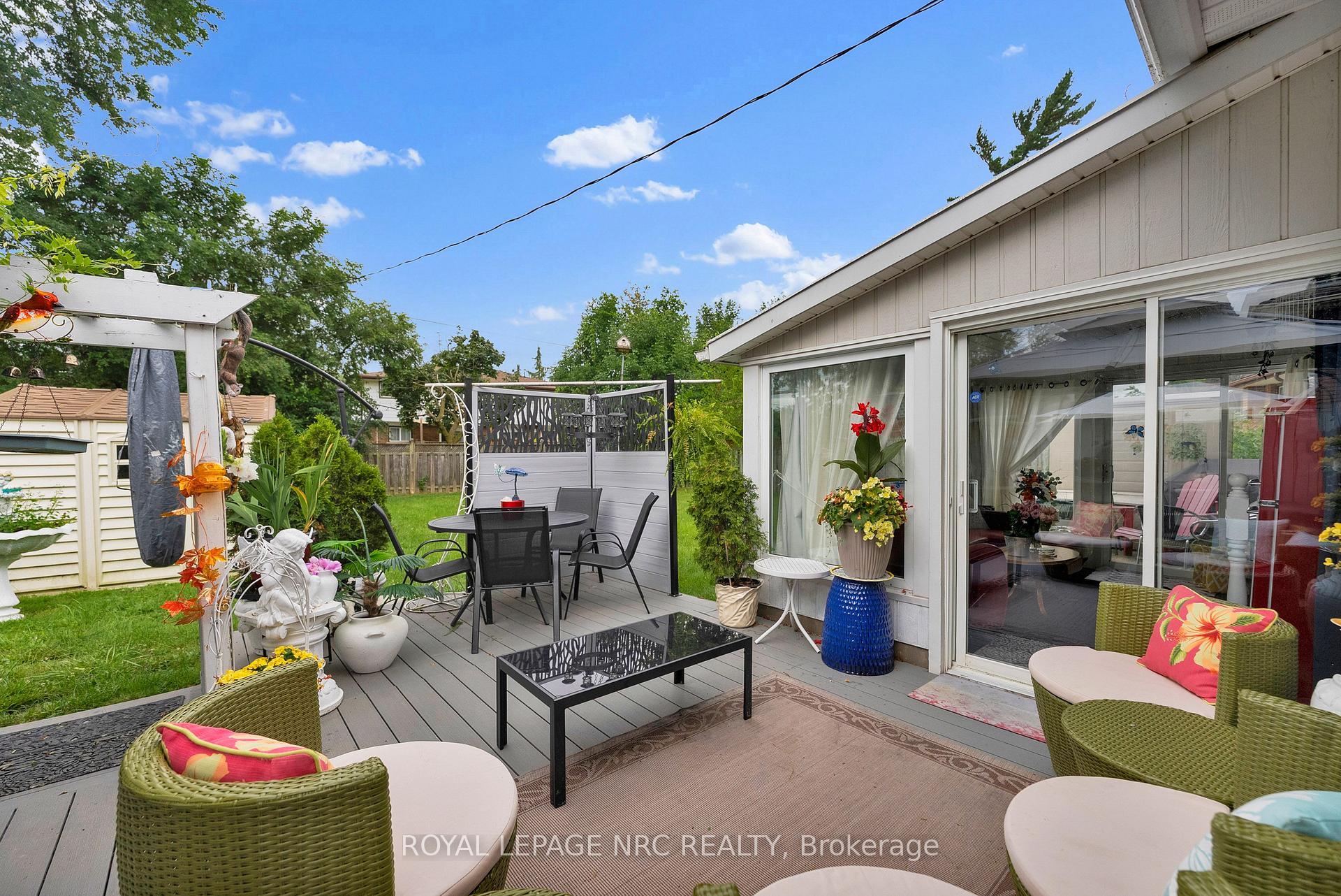 Photo 33 of 8415 Parkway Drive, Niagara Falls, Chippawa — HOMEH
