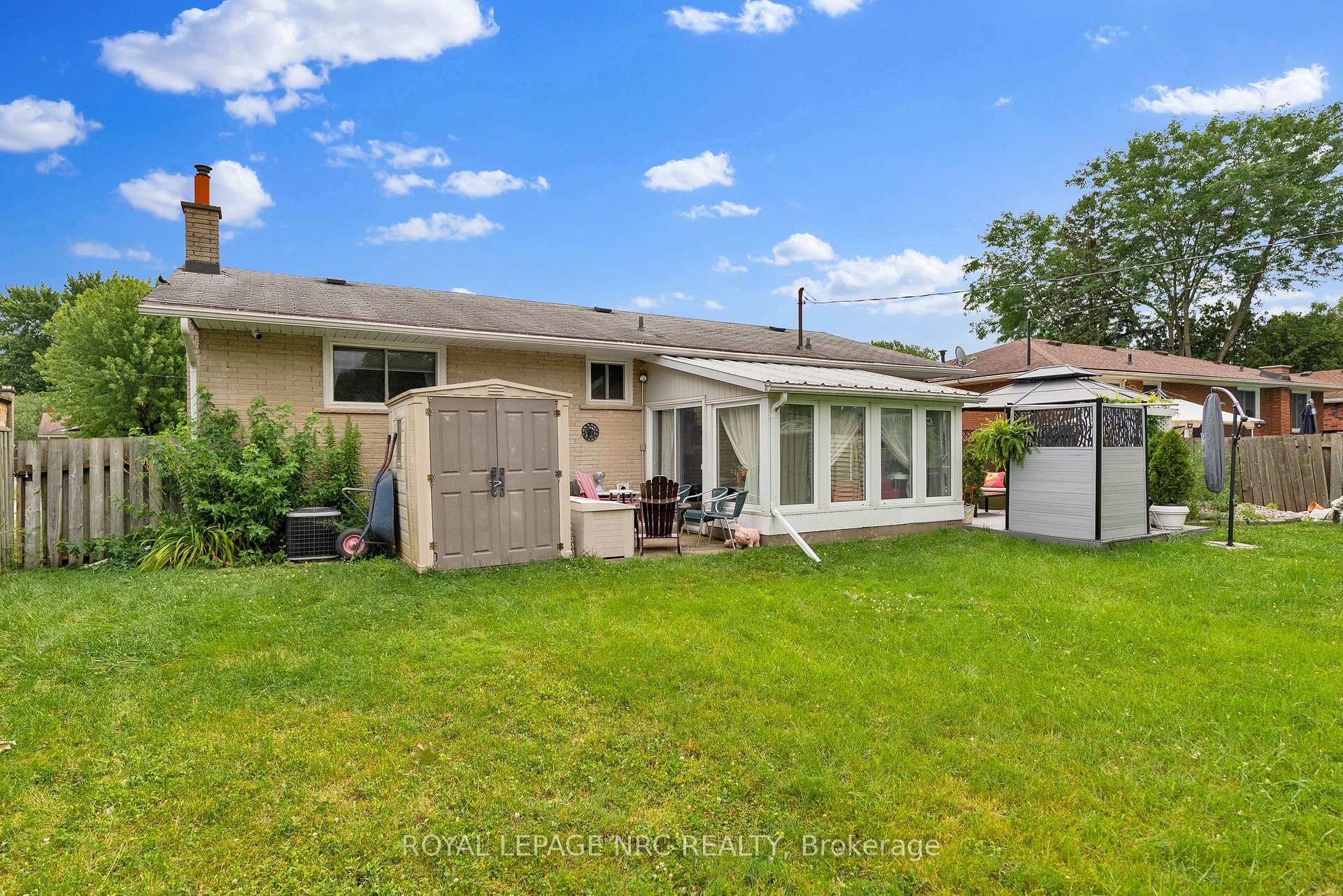 Photo 37 of 8415 Parkway Drive, Niagara Falls, Chippawa — HOMEH