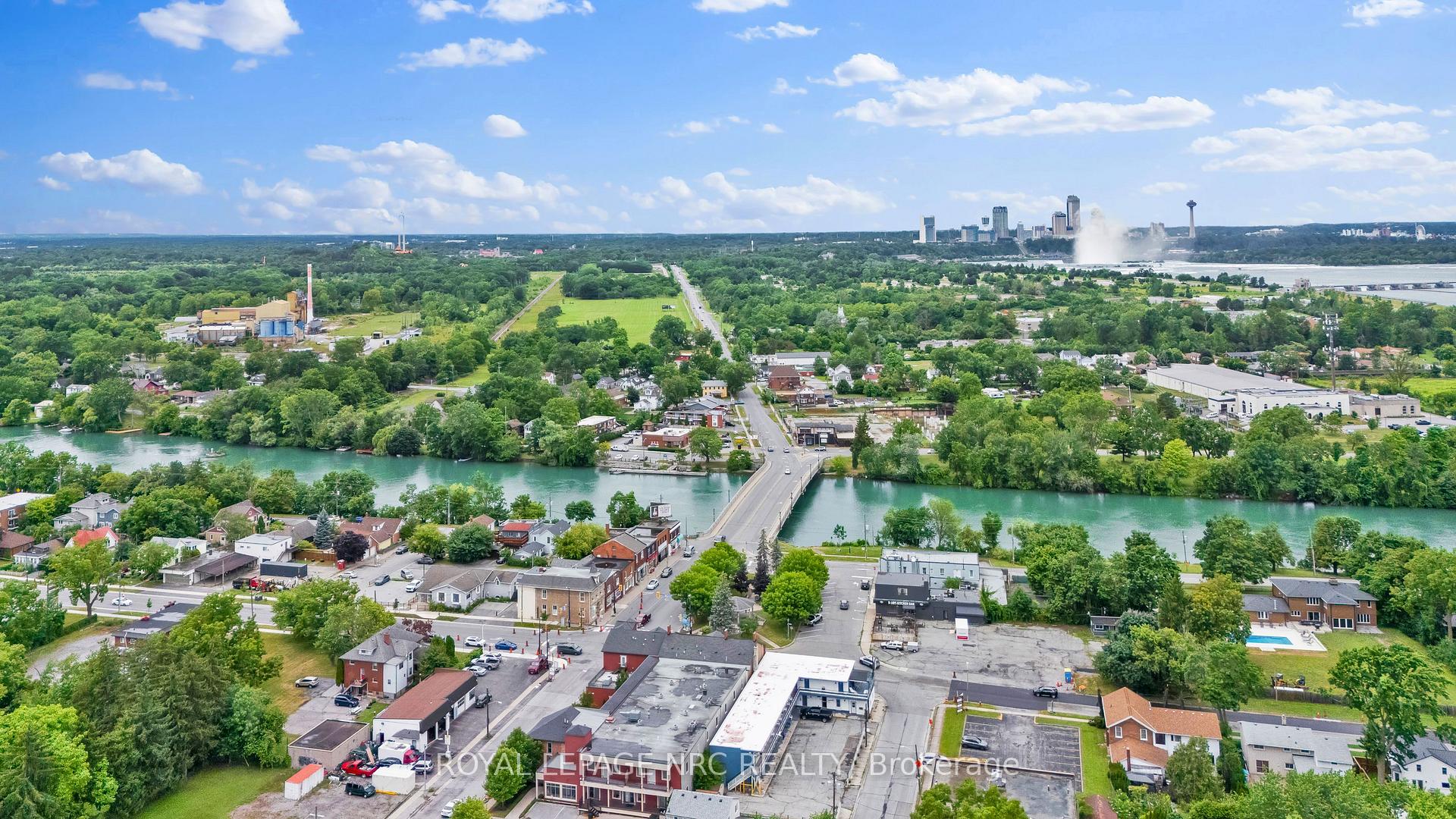 Photo 42 of 8415 Parkway Drive, Niagara Falls, Chippawa — HOMEH