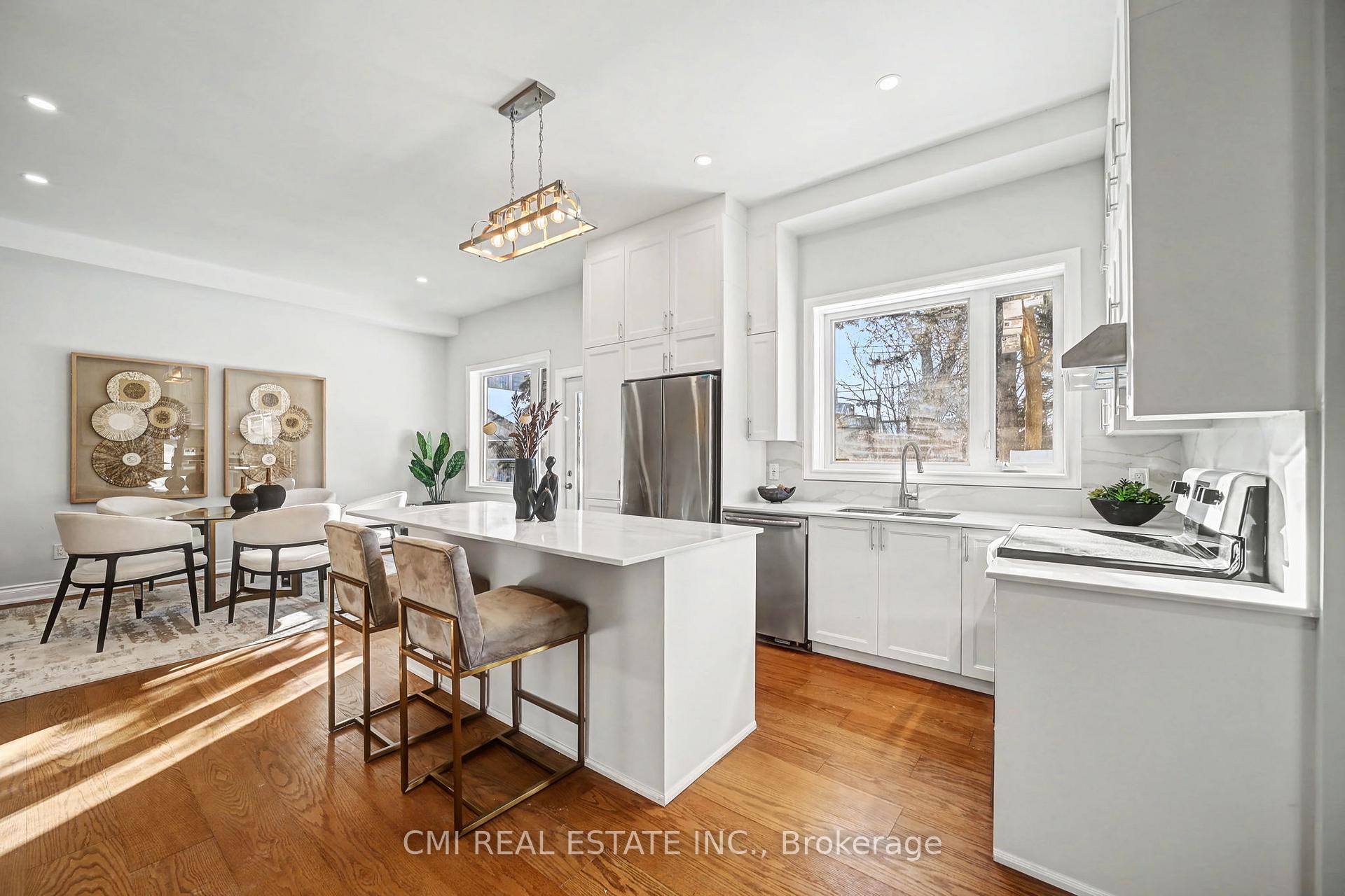 Photo 12 of 75 Kenilworth Avenue, Toronto, The Beaches — HOMEH