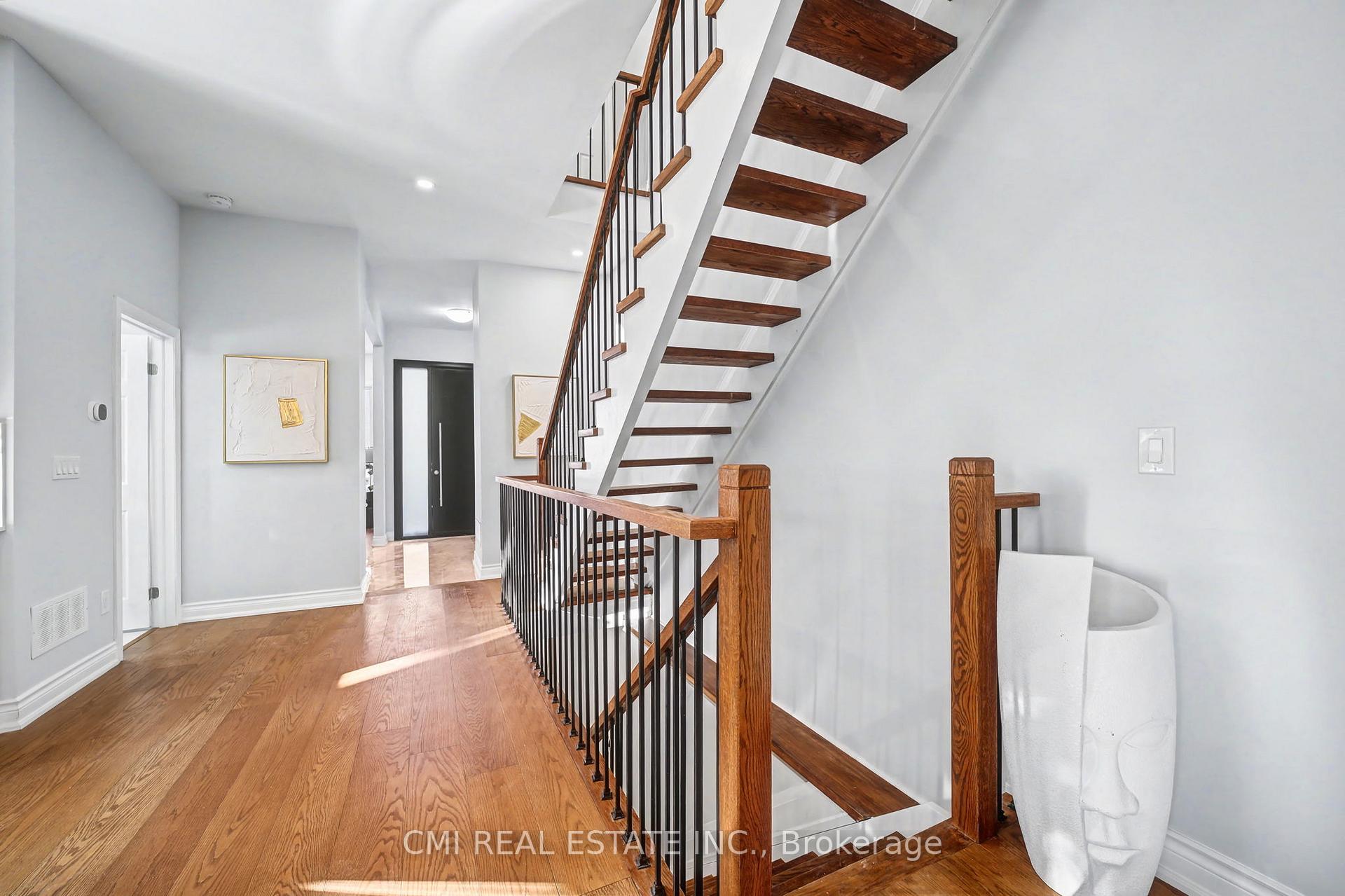 Photo 22 of 75 Kenilworth Avenue, Toronto, The Beaches — HOMEH