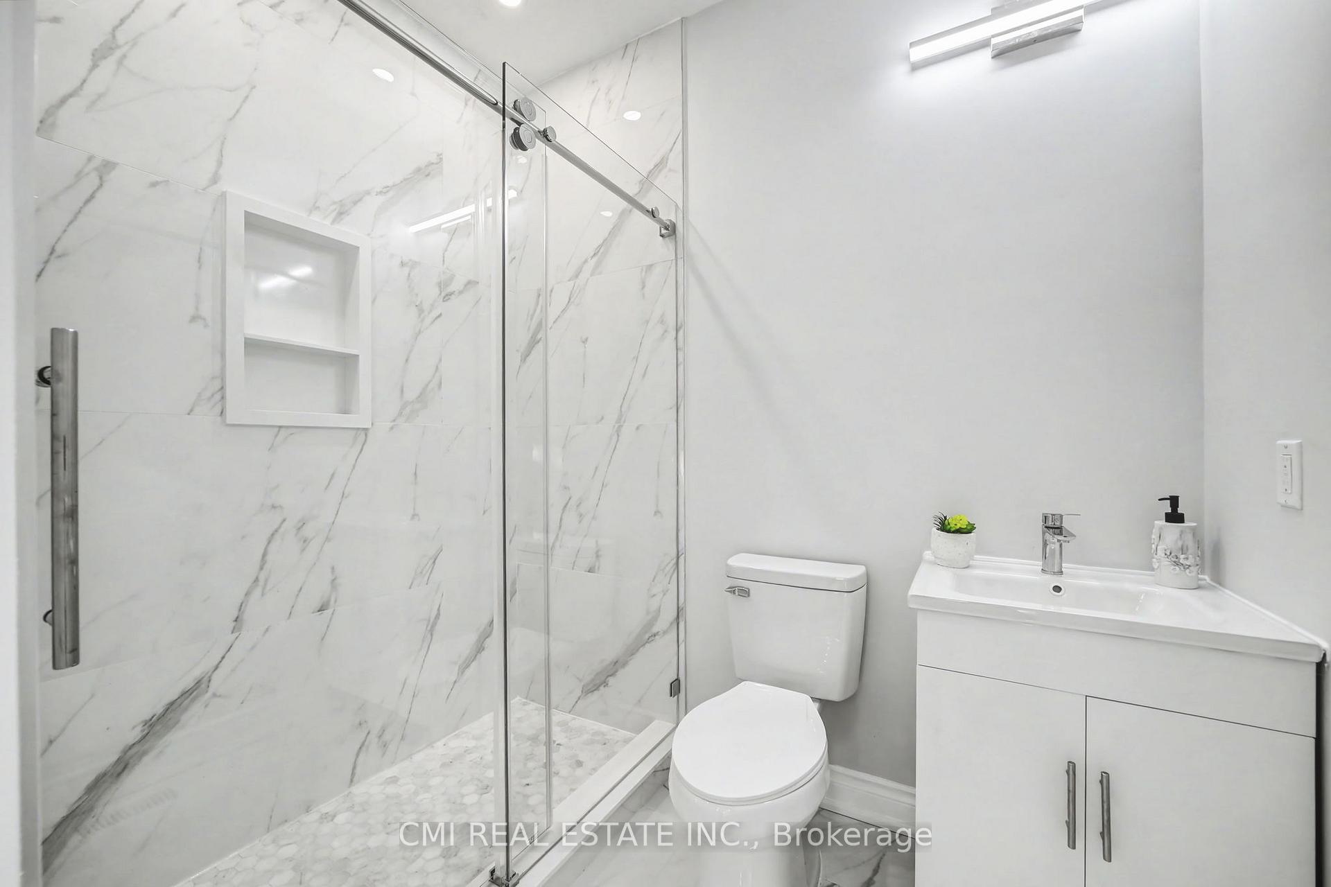 Photo 28 of 75 Kenilworth Avenue, Toronto, The Beaches — HOMEH