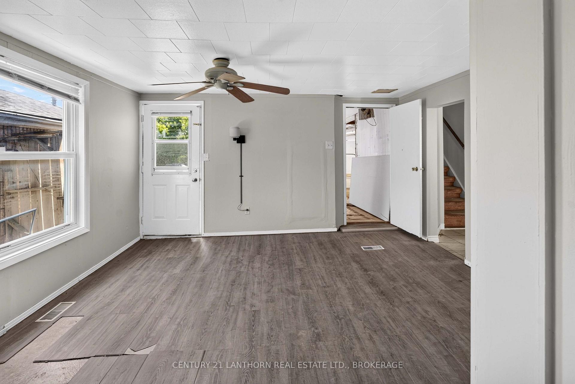 Photo 5 of 139 Drennan Street, Kingston, Rideau — HOMEH