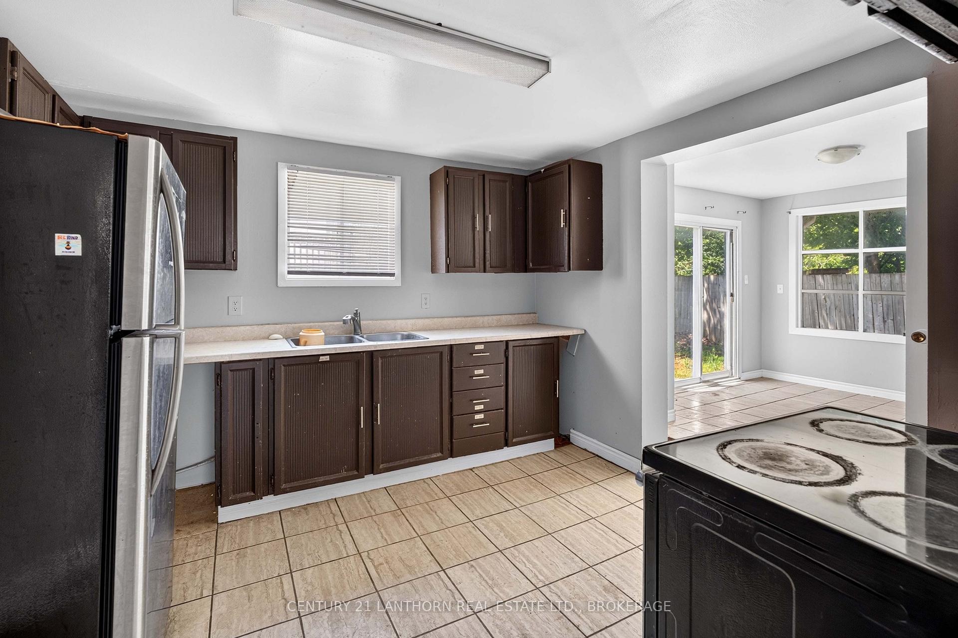 Photo 6 of 139 Drennan Street, Kingston, Rideau — HOMEH