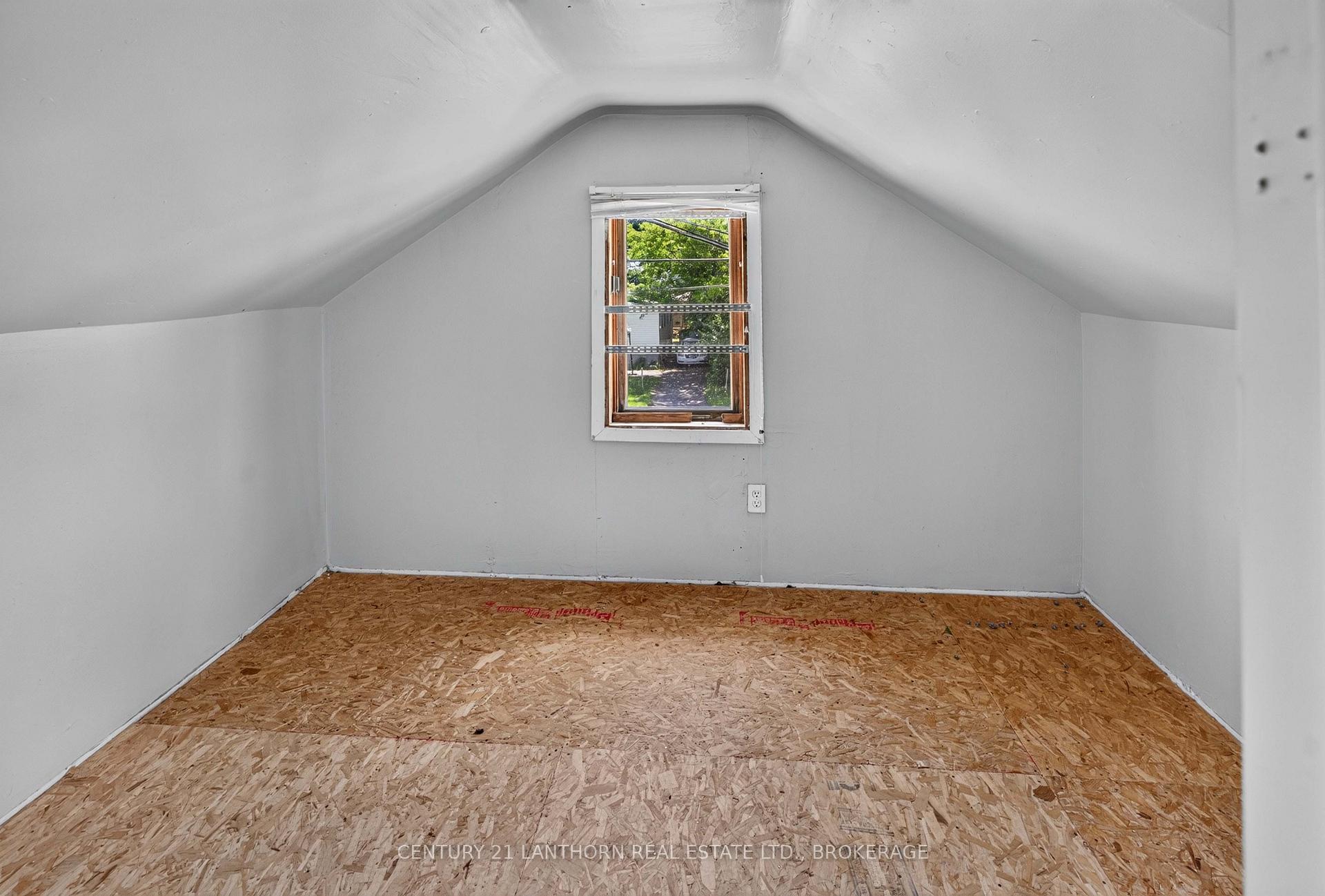 Photo 11 of 139 Drennan Street, Kingston, Rideau — HOMEH
