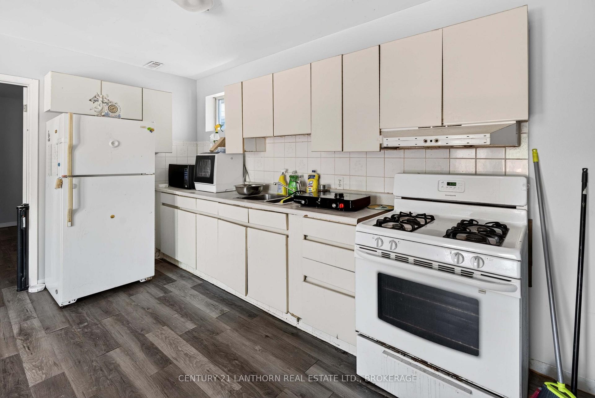 Photo 16 of 139 Drennan Street, Kingston, Rideau — HOMEH