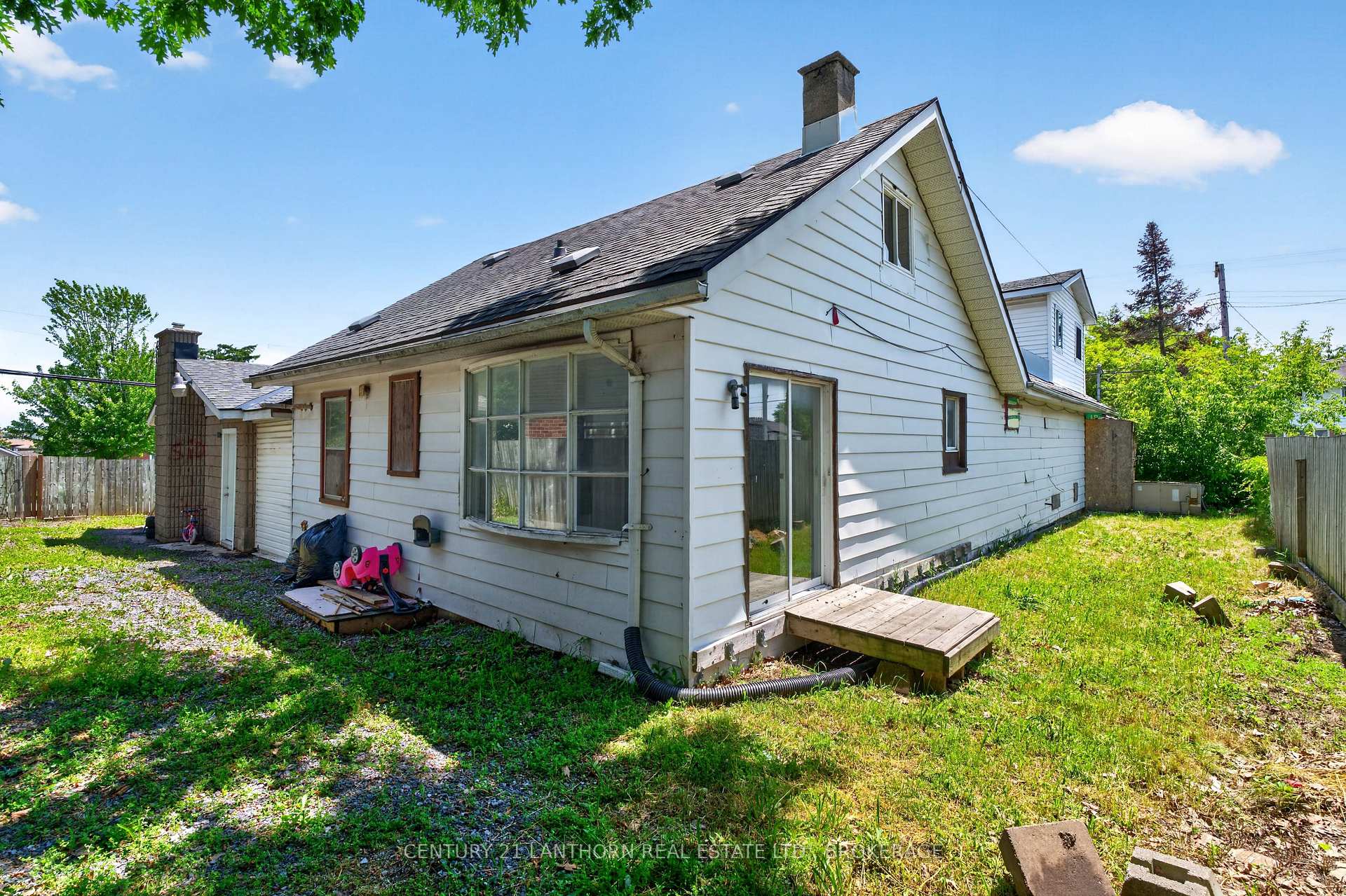 Photo 24 of 139 Drennan Street, Kingston, Rideau — HOMEH