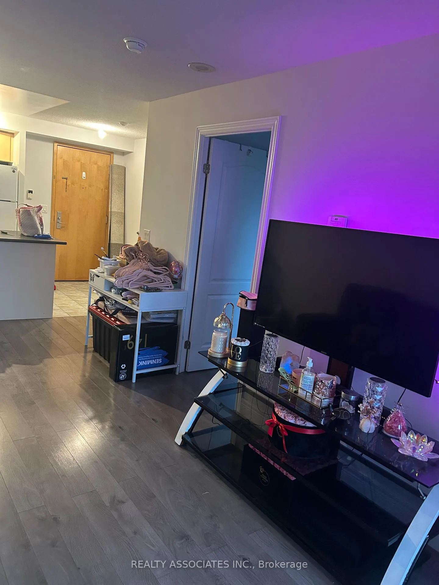 Photo 7 of Unit 902, 62 Suncrest Boulevard, Markham, Commerce Valley — HOMEH