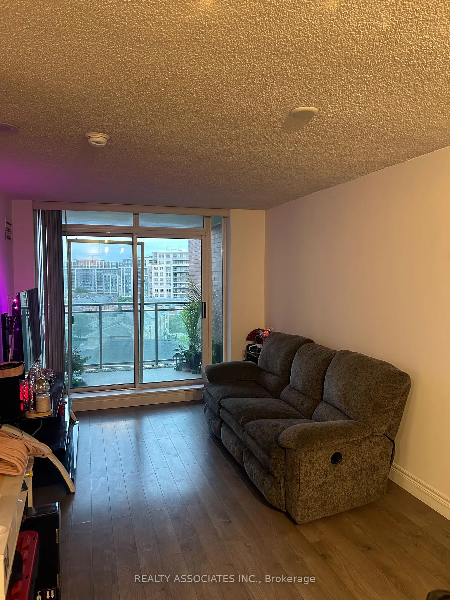 Photo 8 of Unit 902, 62 Suncrest Boulevard, Markham, Commerce Valley — HOMEH