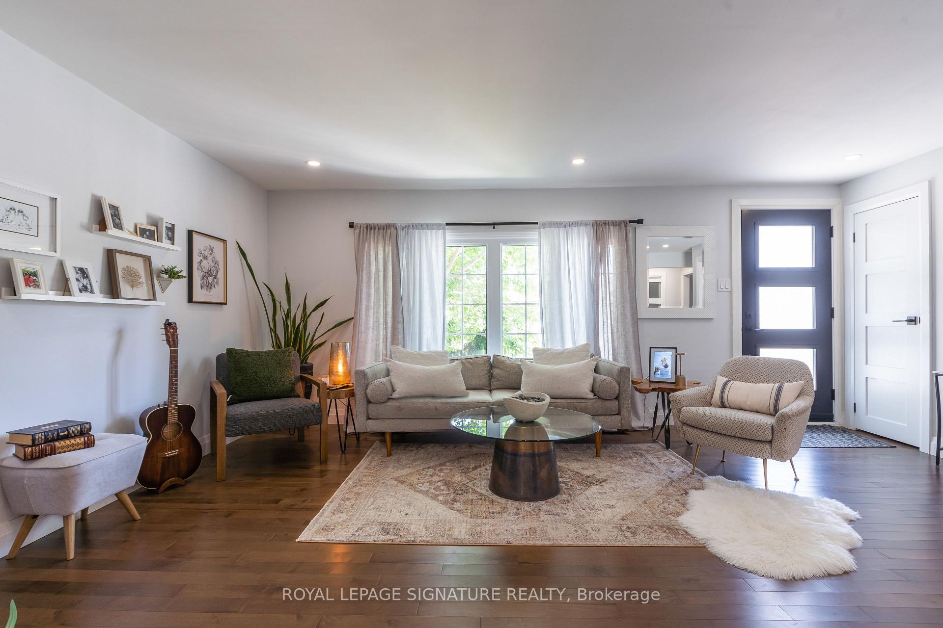 Photo 4 of 514 Ash Street, Whitby, Downtown Whitby — HOMEH