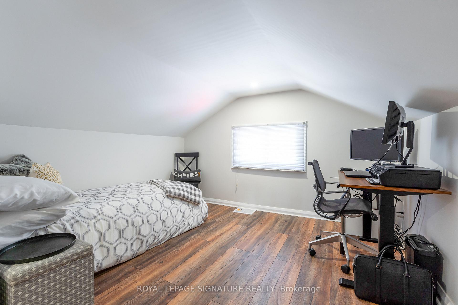 Photo 51 of 514 Ash Street, Whitby, Downtown Whitby — HOMEH