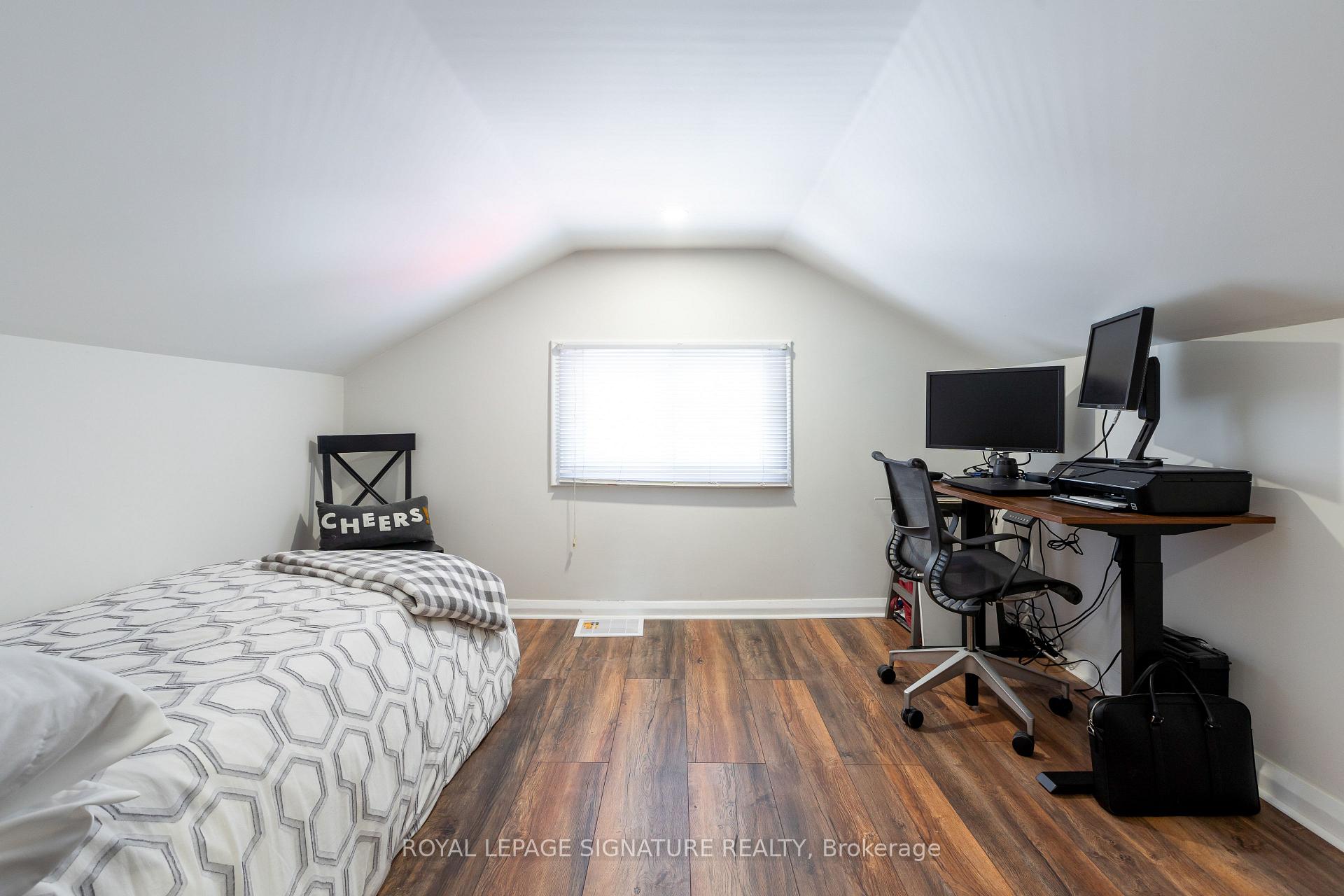 Photo 52 of 514 Ash Street, Whitby, Downtown Whitby — HOMEH