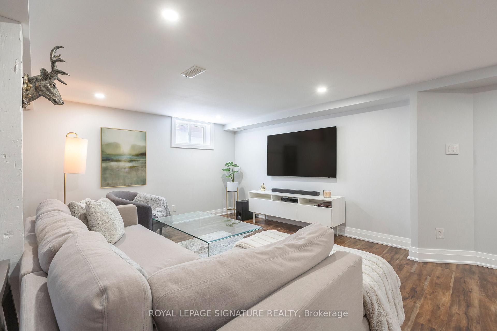 Photo 58 of 514 Ash Street, Whitby, Downtown Whitby — HOMEH