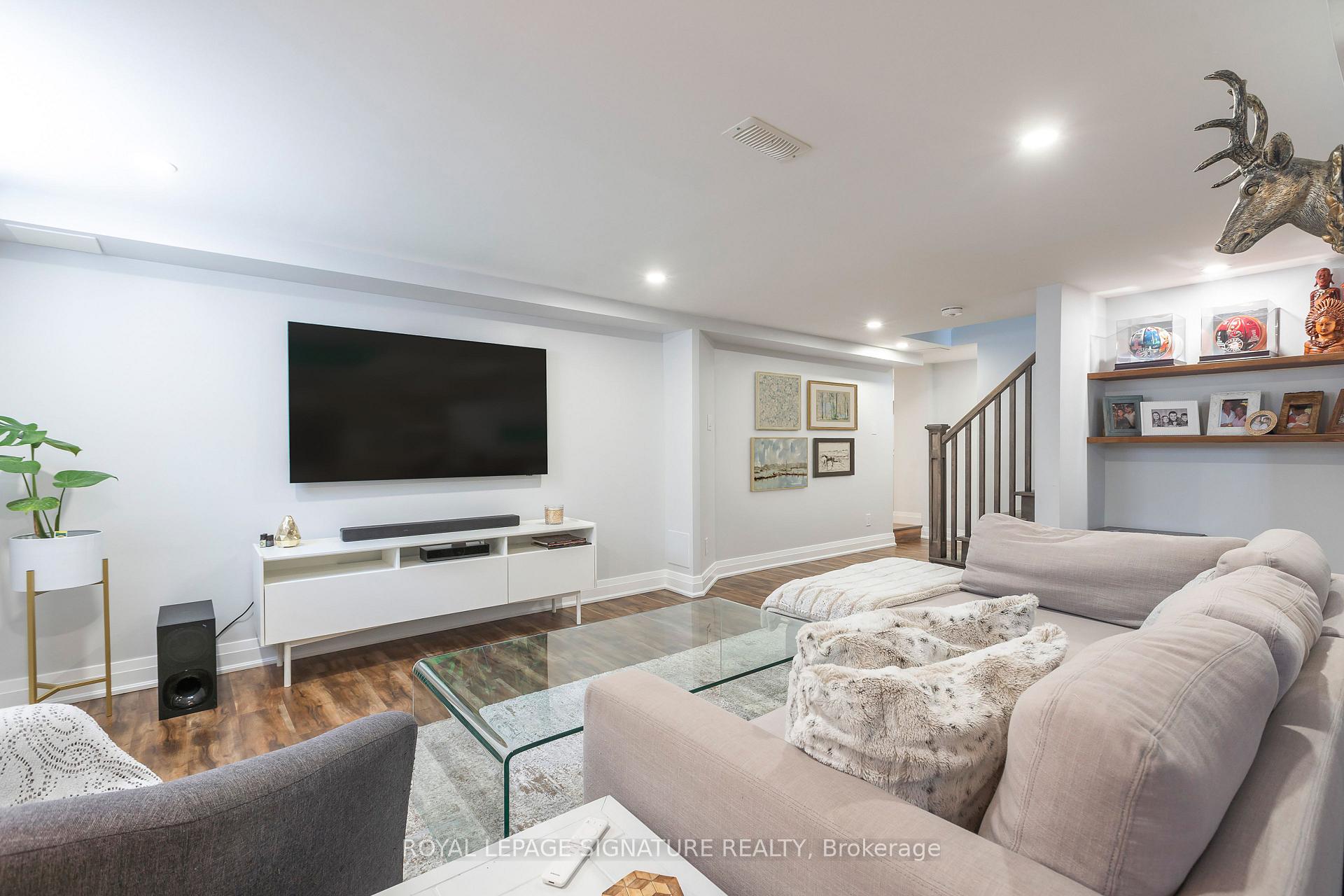 Photo 64 of 514 Ash Street, Whitby, Downtown Whitby — HOMEH