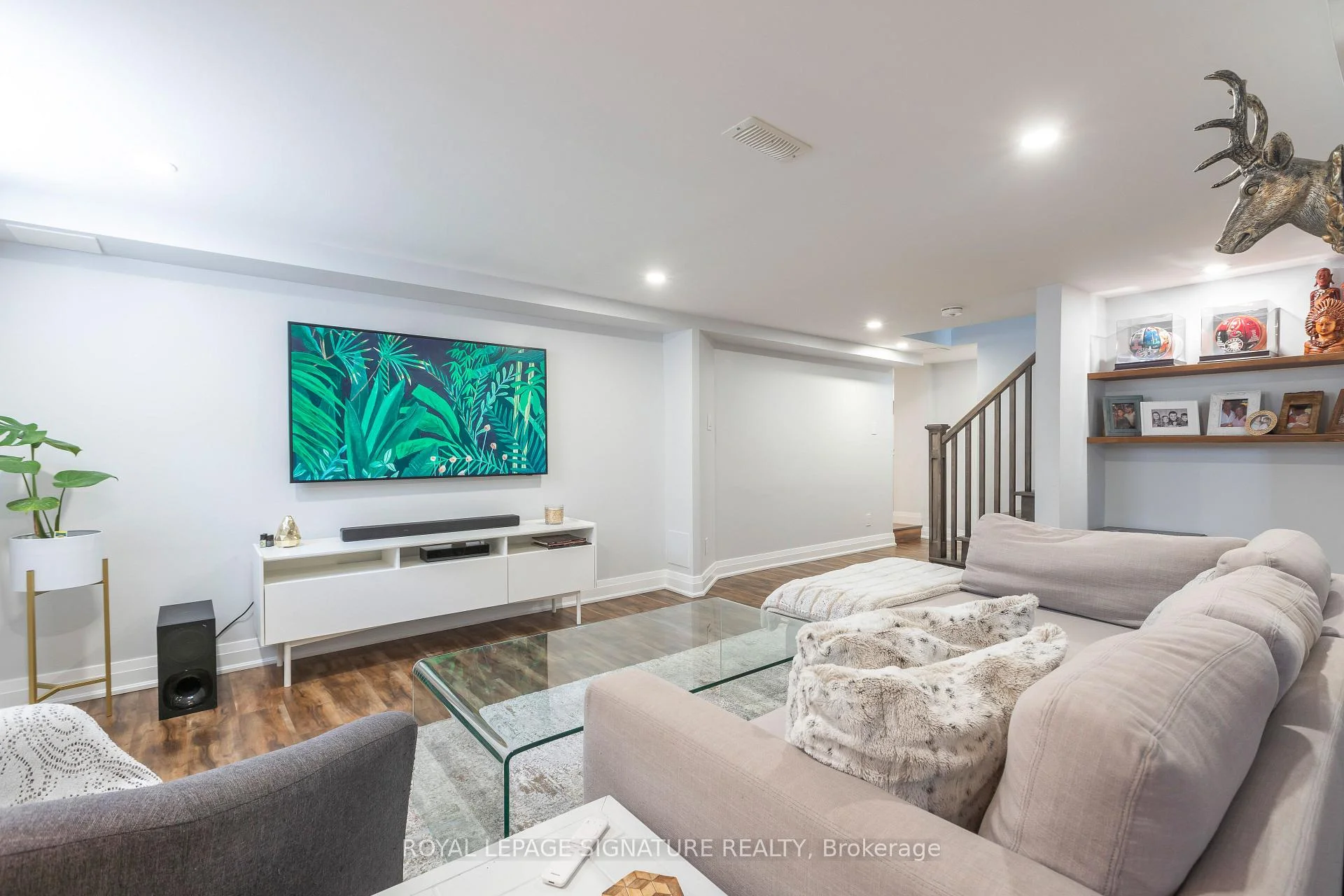Photo 61 of 514 Ash Street, Whitby, Downtown Whitby — HOMEH
