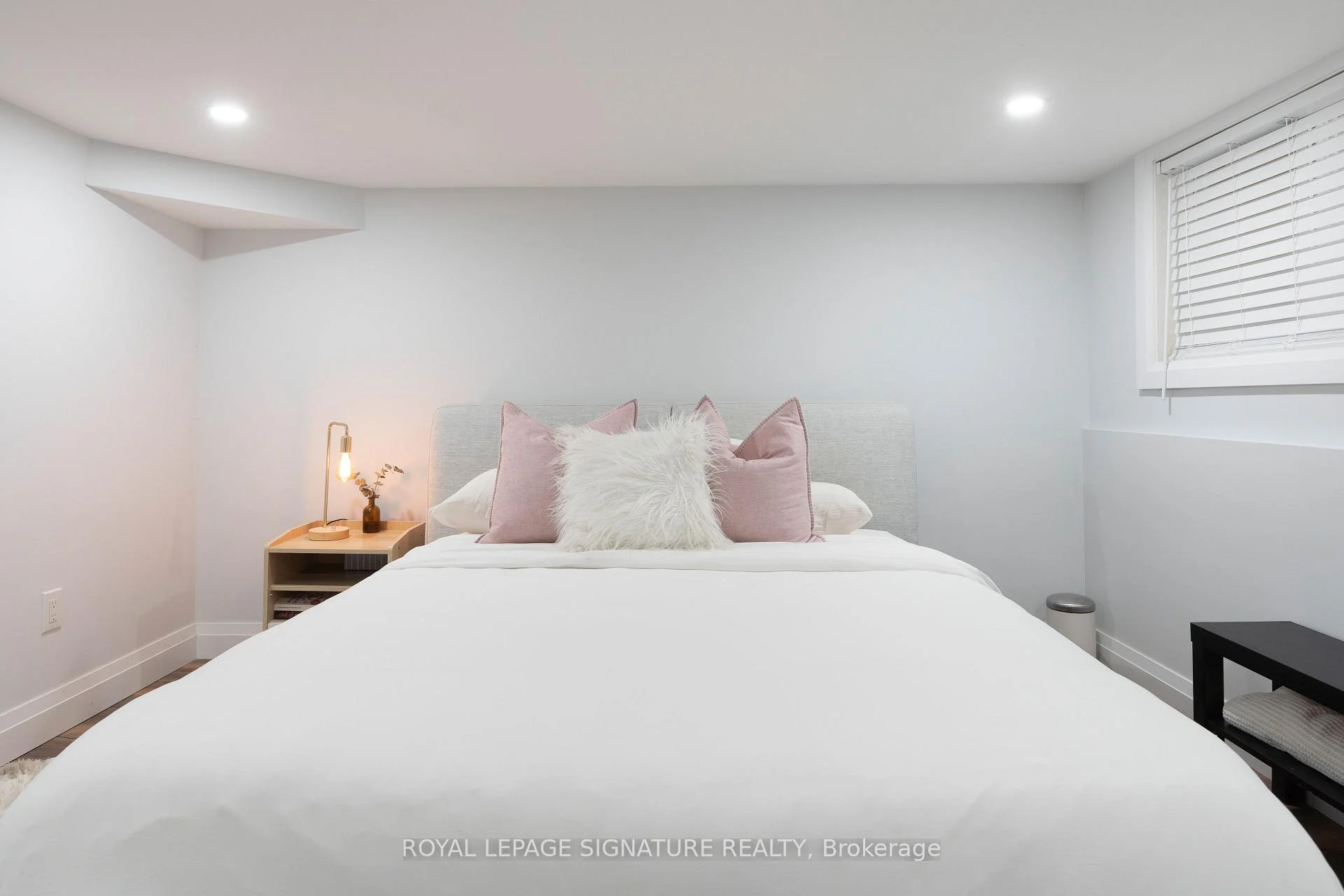 Photo 71 of 514 Ash Street, Whitby, Downtown Whitby — HOMEH