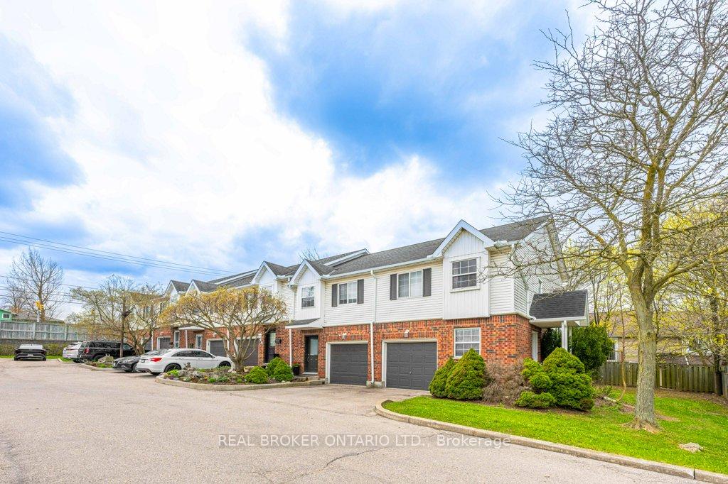 Photo of Unit 2, 185 Highland Crescent