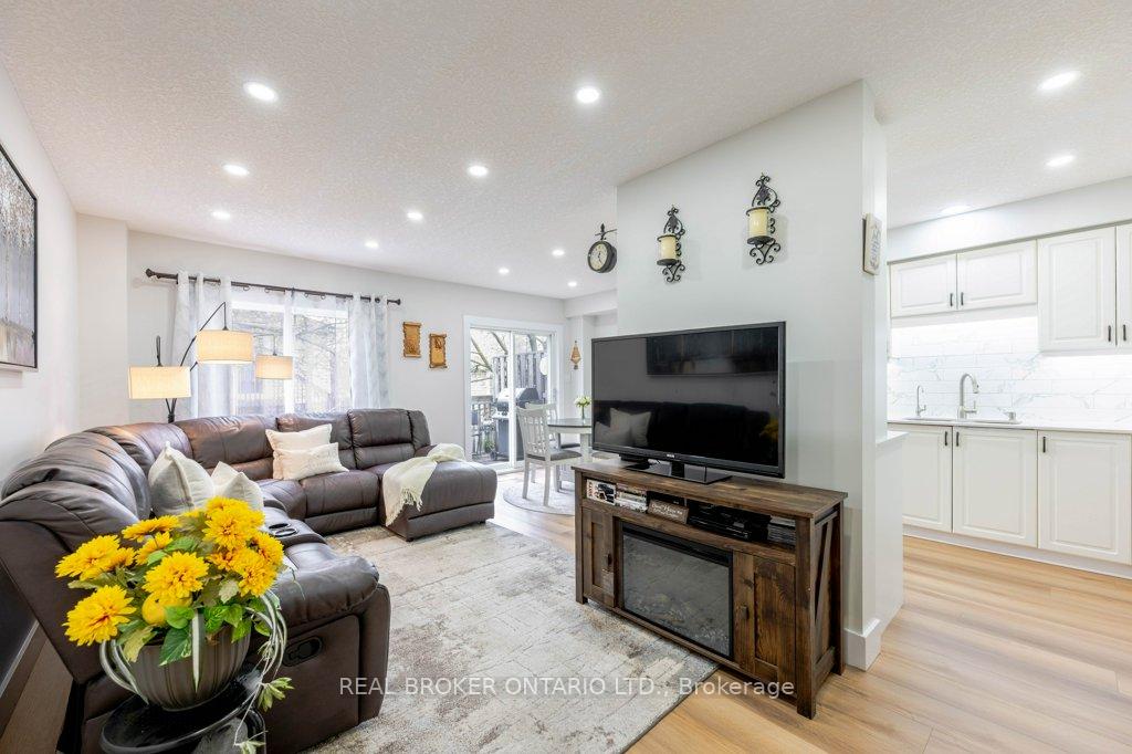 Photo 7 of Unit 2, 185 Highland Crescent, Kitchener, St. Marys Hospital — HOMEH