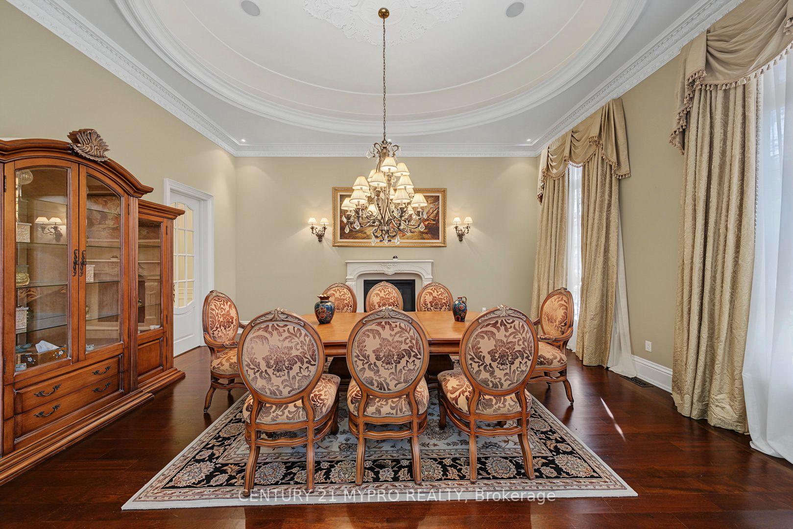 Photo 13 of 5 Saintfield Avenue, North York, Bridle Path-Sunnybrook-York Mills — HOMEH