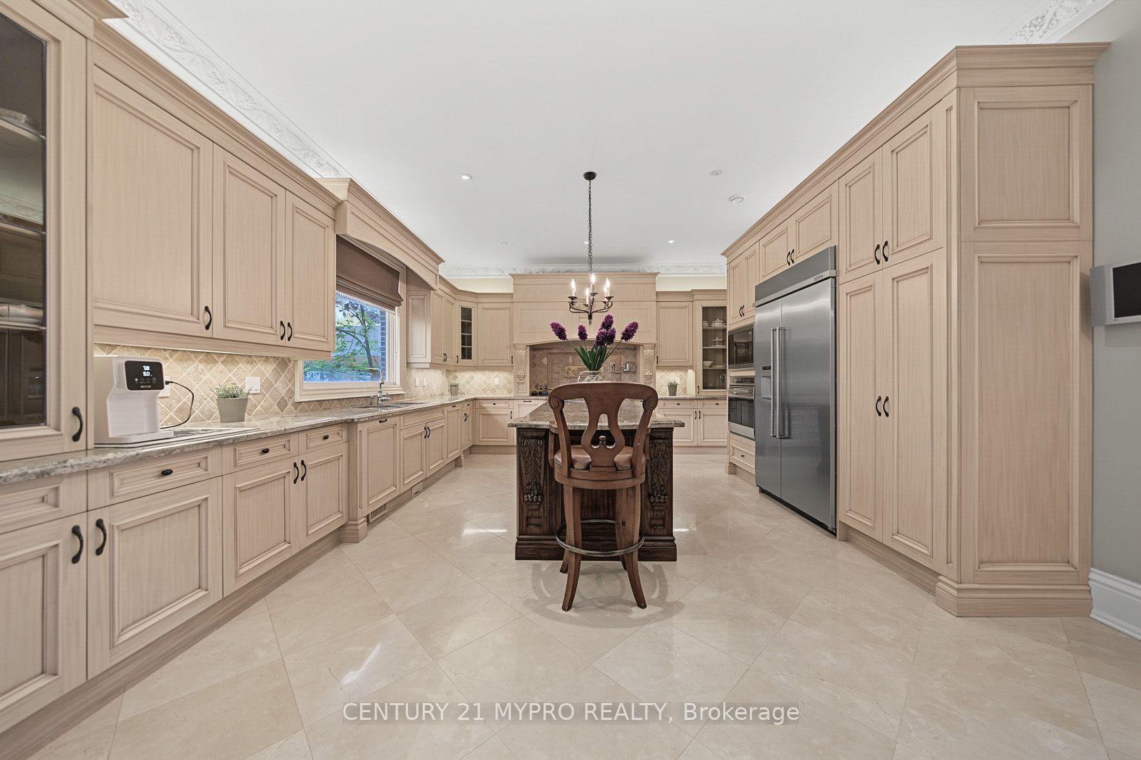 Photo 17 of 5 Saintfield Avenue, North York, Bridle Path-Sunnybrook-York Mills — HOMEH