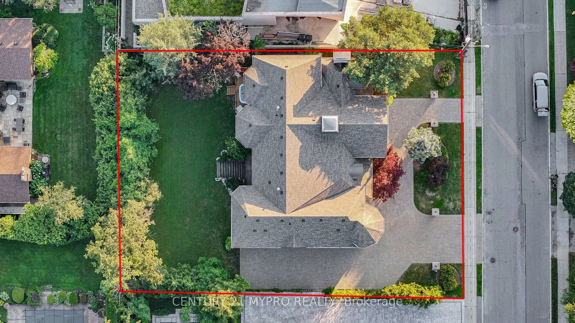 Photo 35 of 5 Saintfield Avenue, North York, Bridle Path-Sunnybrook-York Mills — HOMEH