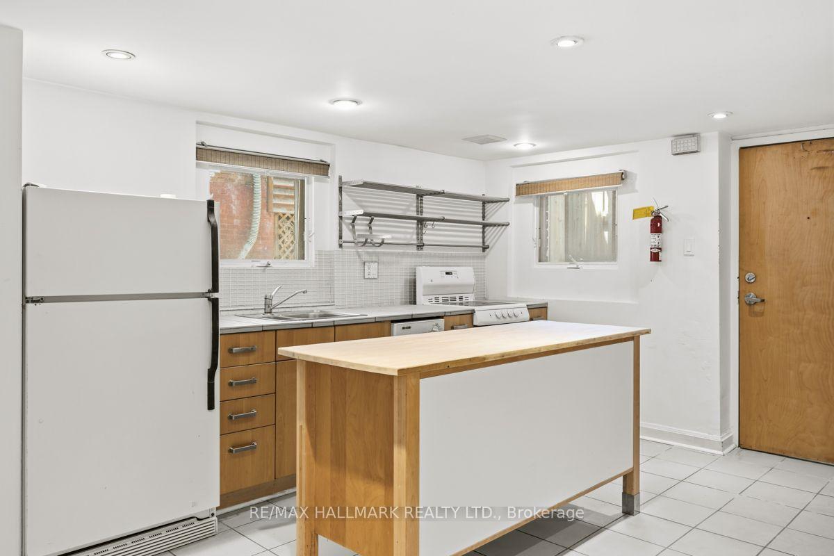 Photo 2 of Unit Lower (A), 321 Palmerston Boulevard, Toronto, Palmerston-Little Italy — HOMEH